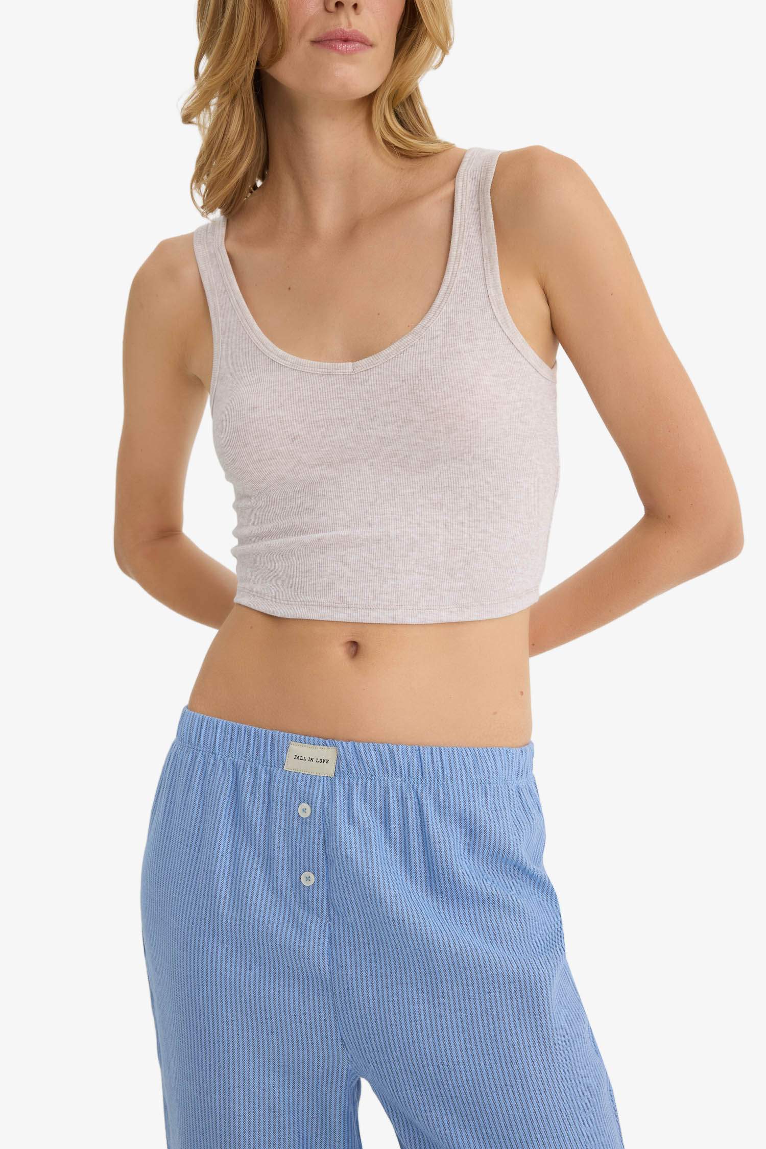 V Yaka Ribana Atlet-Fall in Love