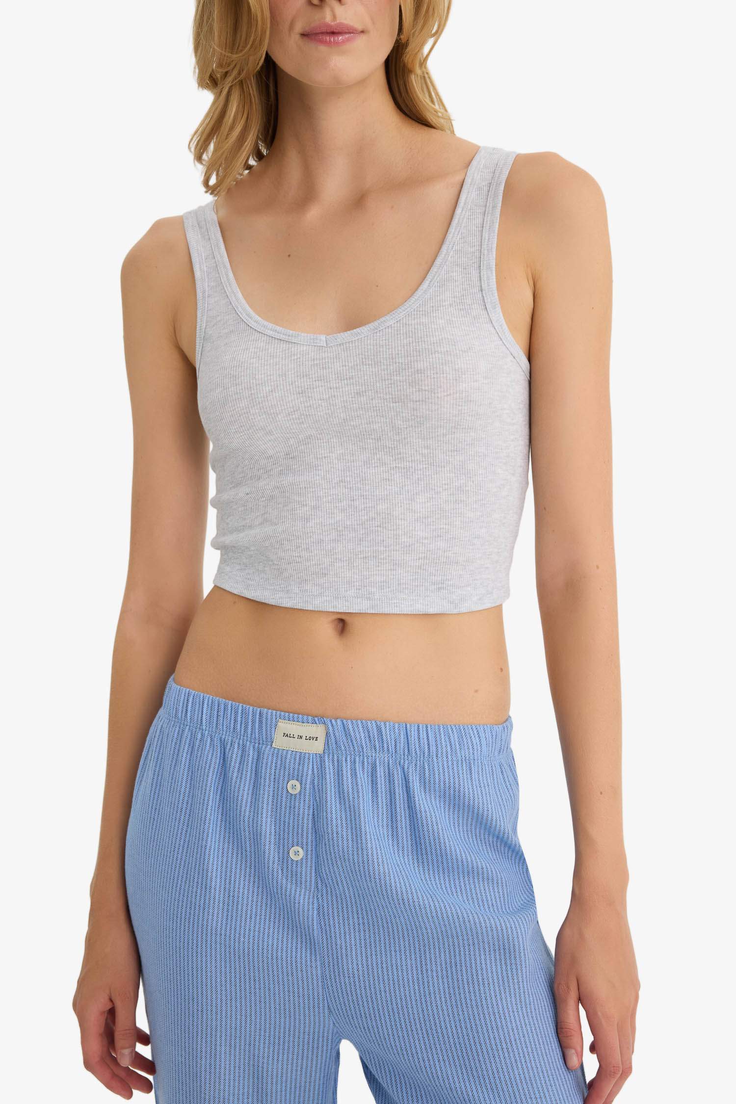 V Yaka Ribana Atlet-Fall in Love