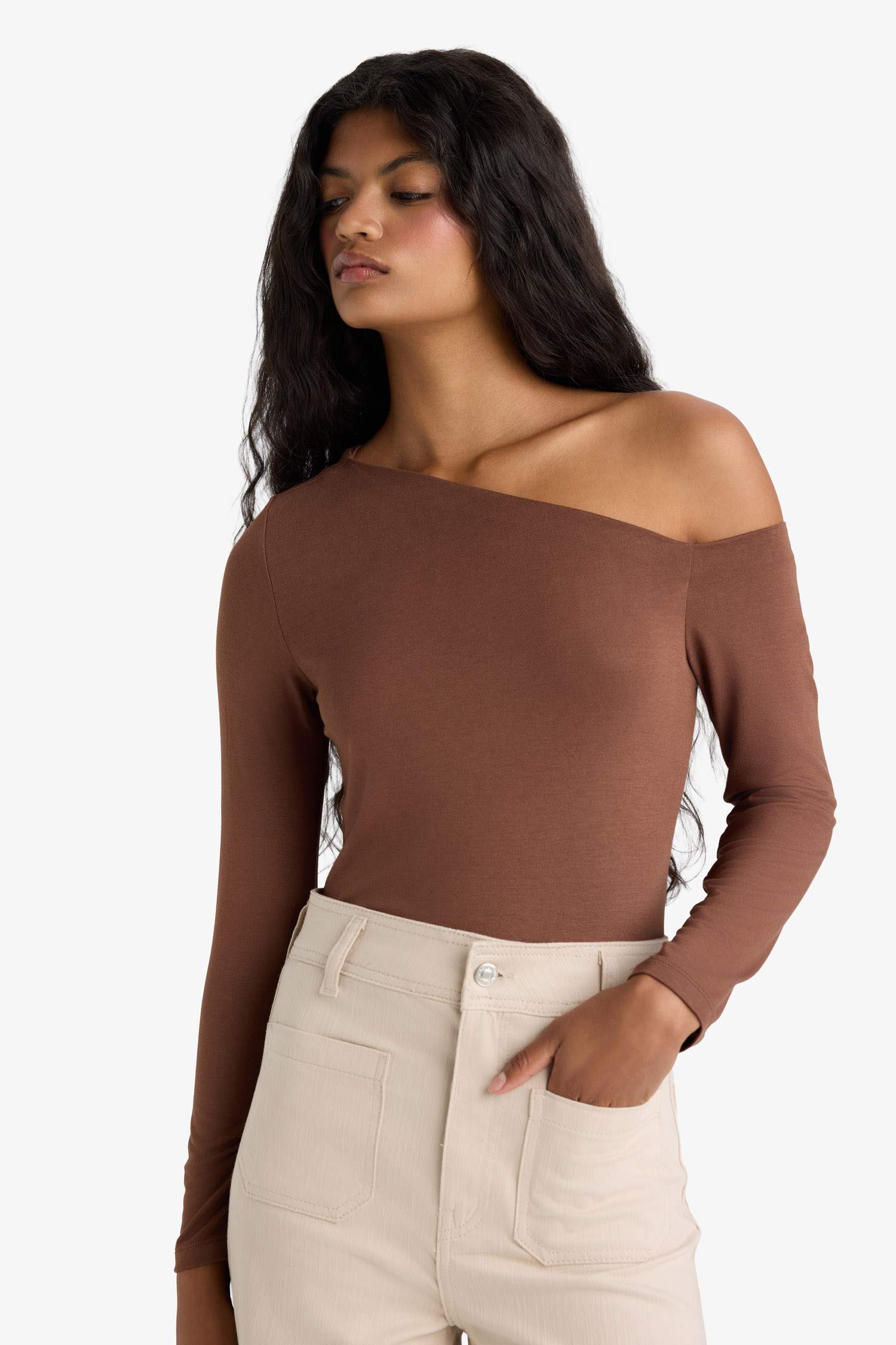 تيشيرت كم طويل سليم فيت بكتف واحد