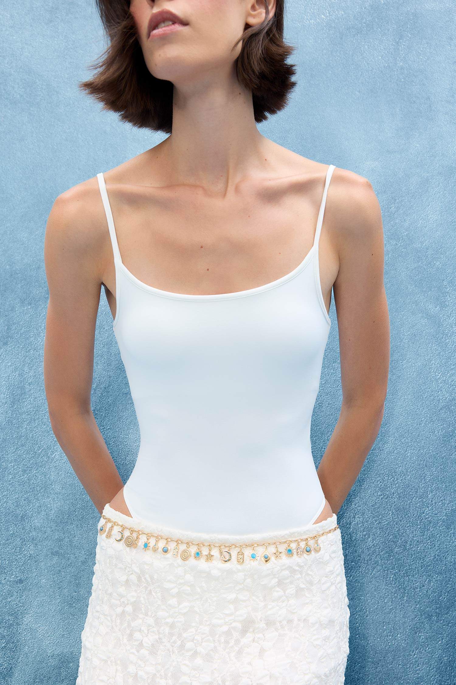 Kadın Mavi Taşlı Charmlı Bel Zinciri