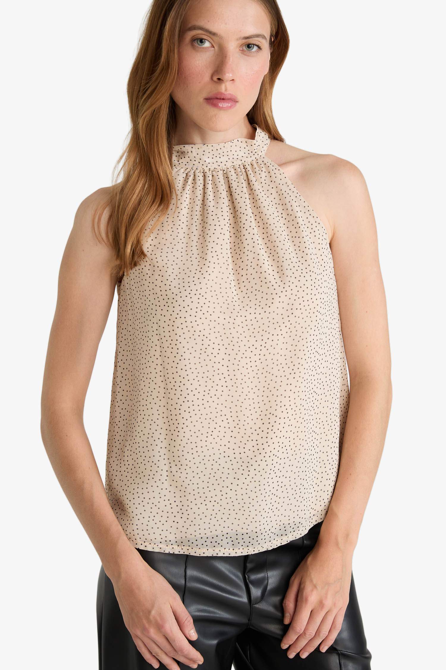 Regular Fit Halter Yaka Şifon Kolsuz Bluz