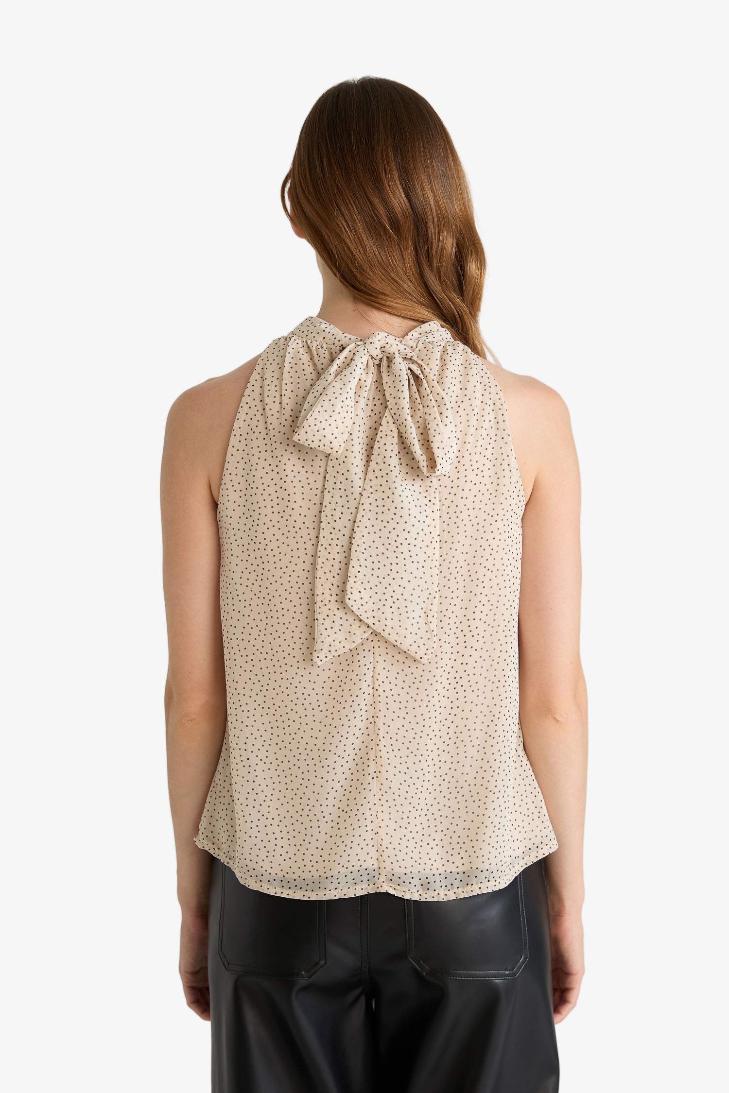 Regular Fit Halter Yaka Şifon Kolsuz Bluz