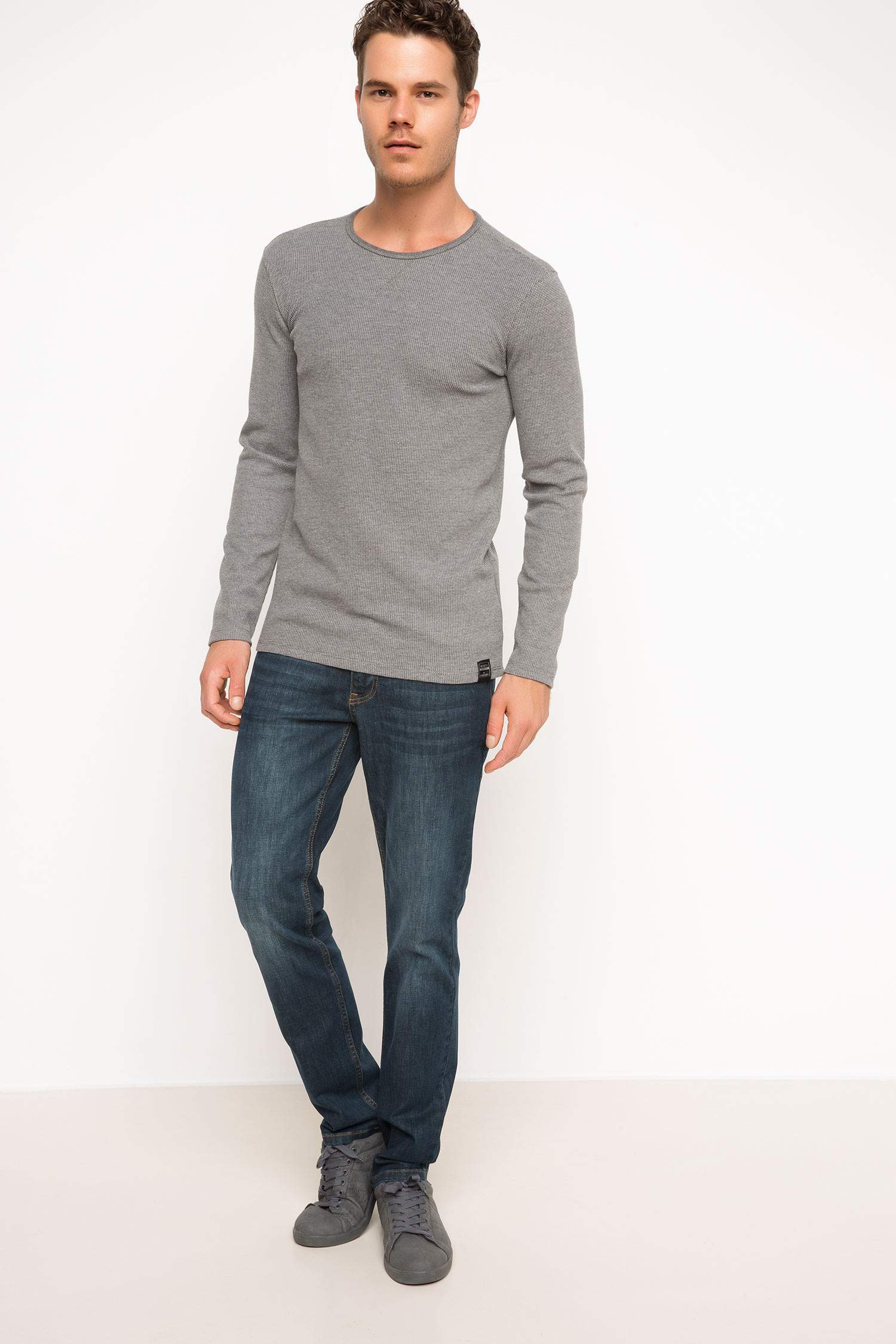 Defacto Kapitone Sweatshirt. 2