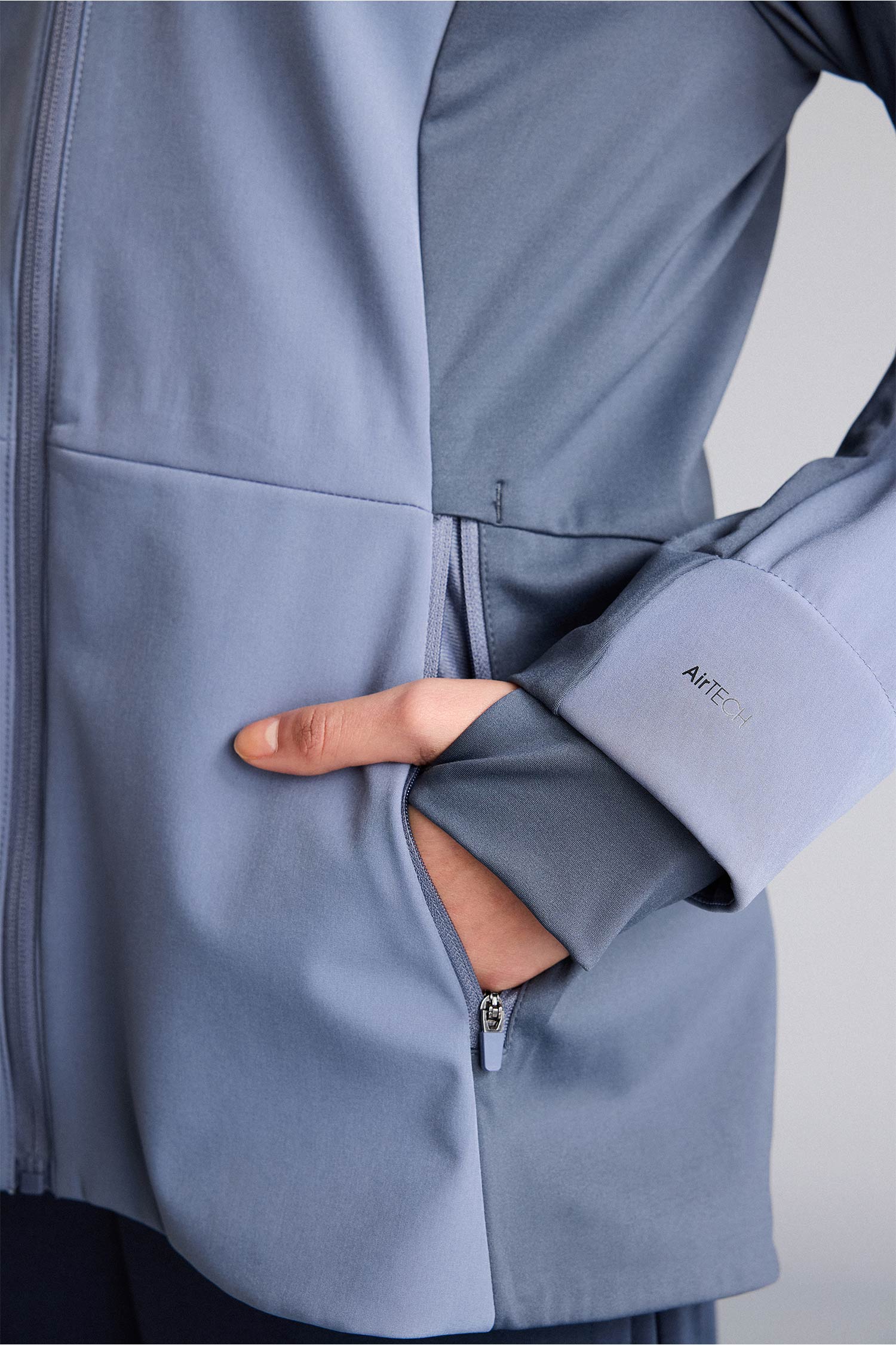 DeFacto Rüzgar Geçirmez Su İtici Slım Fıt Kapüşonlu Fermuarlı Softshell Mont görsel 4