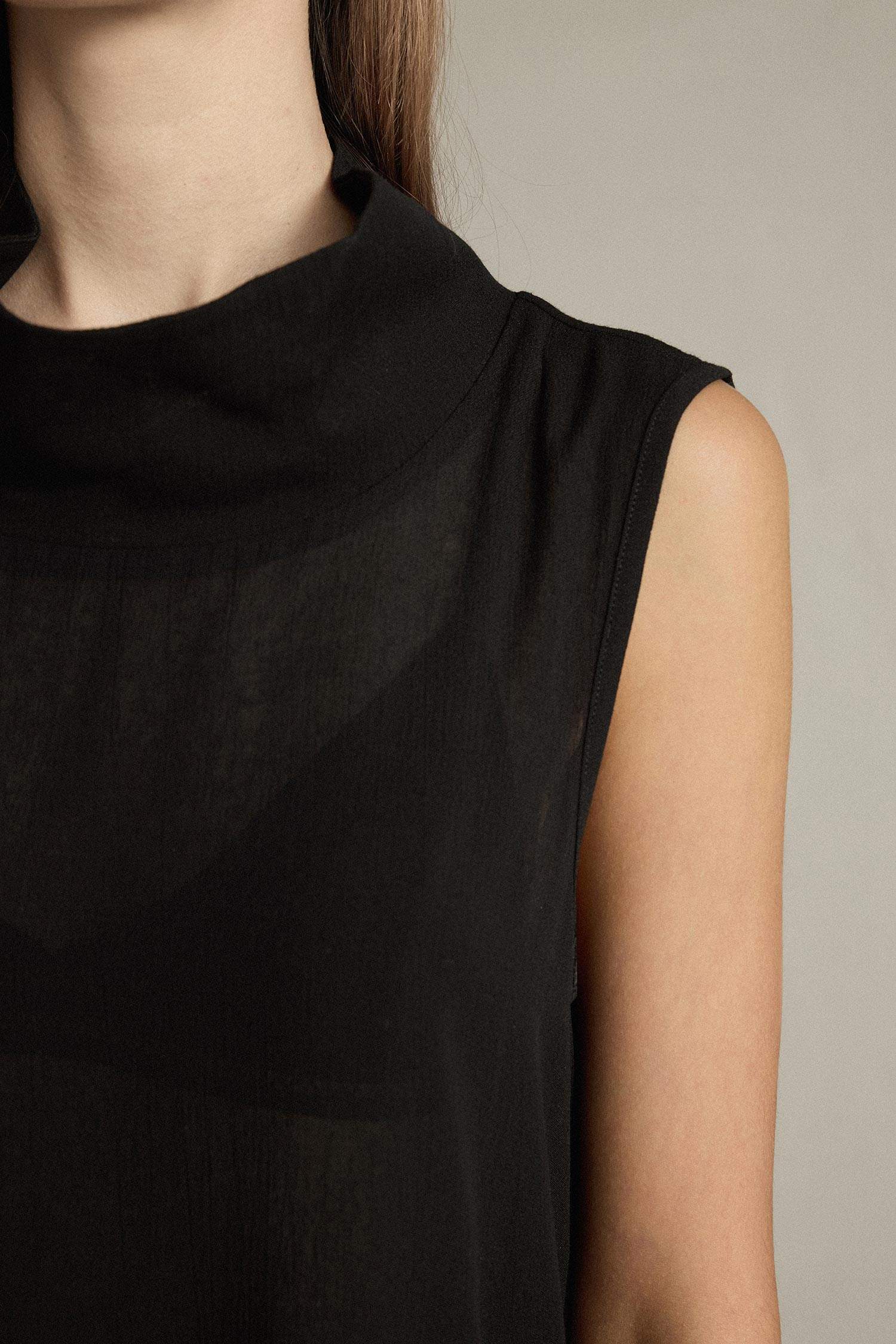 Relax Fit Balıkçı Yaka Twill Kolsuz Bluz