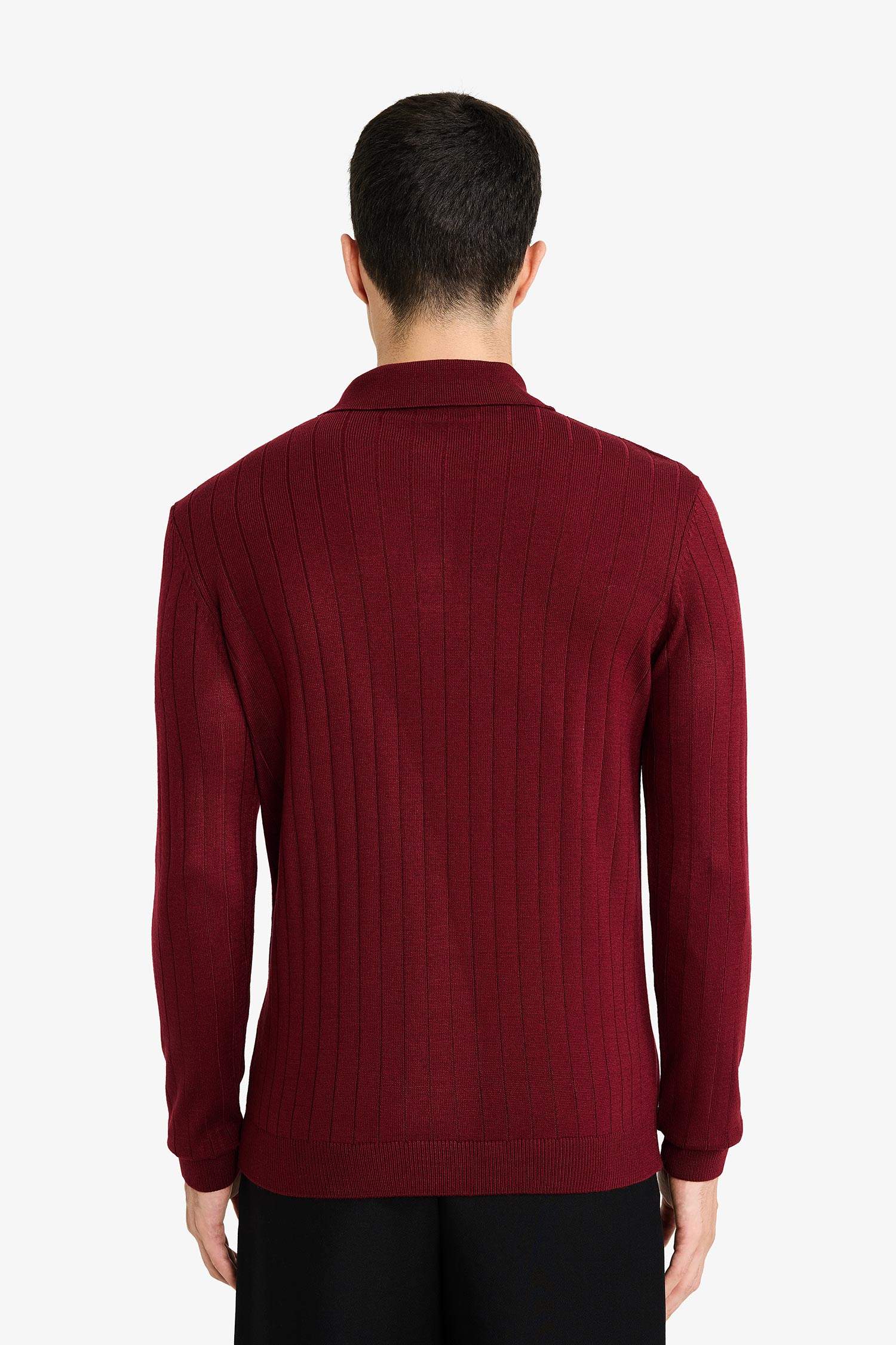 بلوفر تريكو قصة عادية وياقة بولو