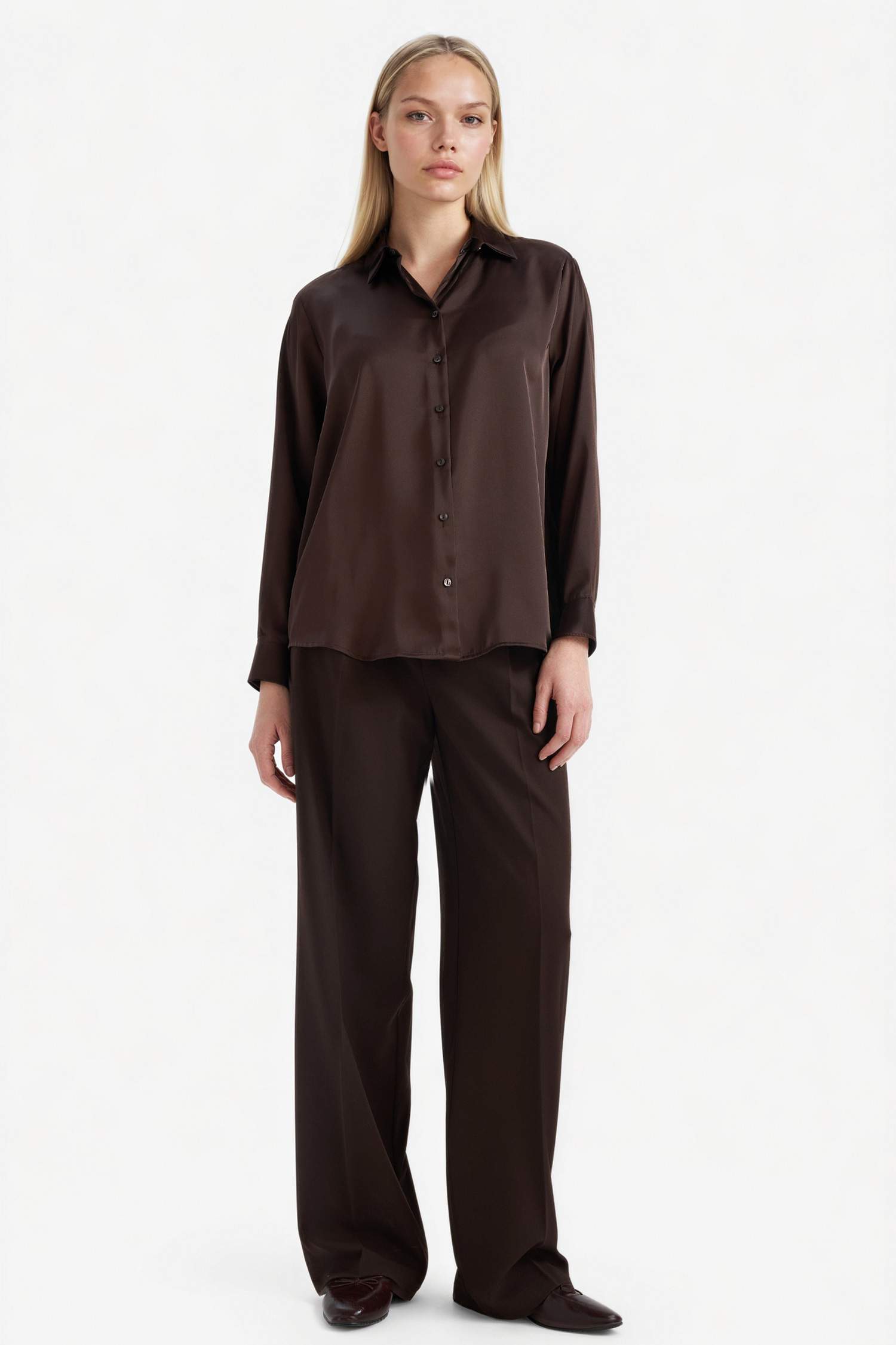 Oversıze Gömlek Yaka Saten Uzun Kollu Gömlek