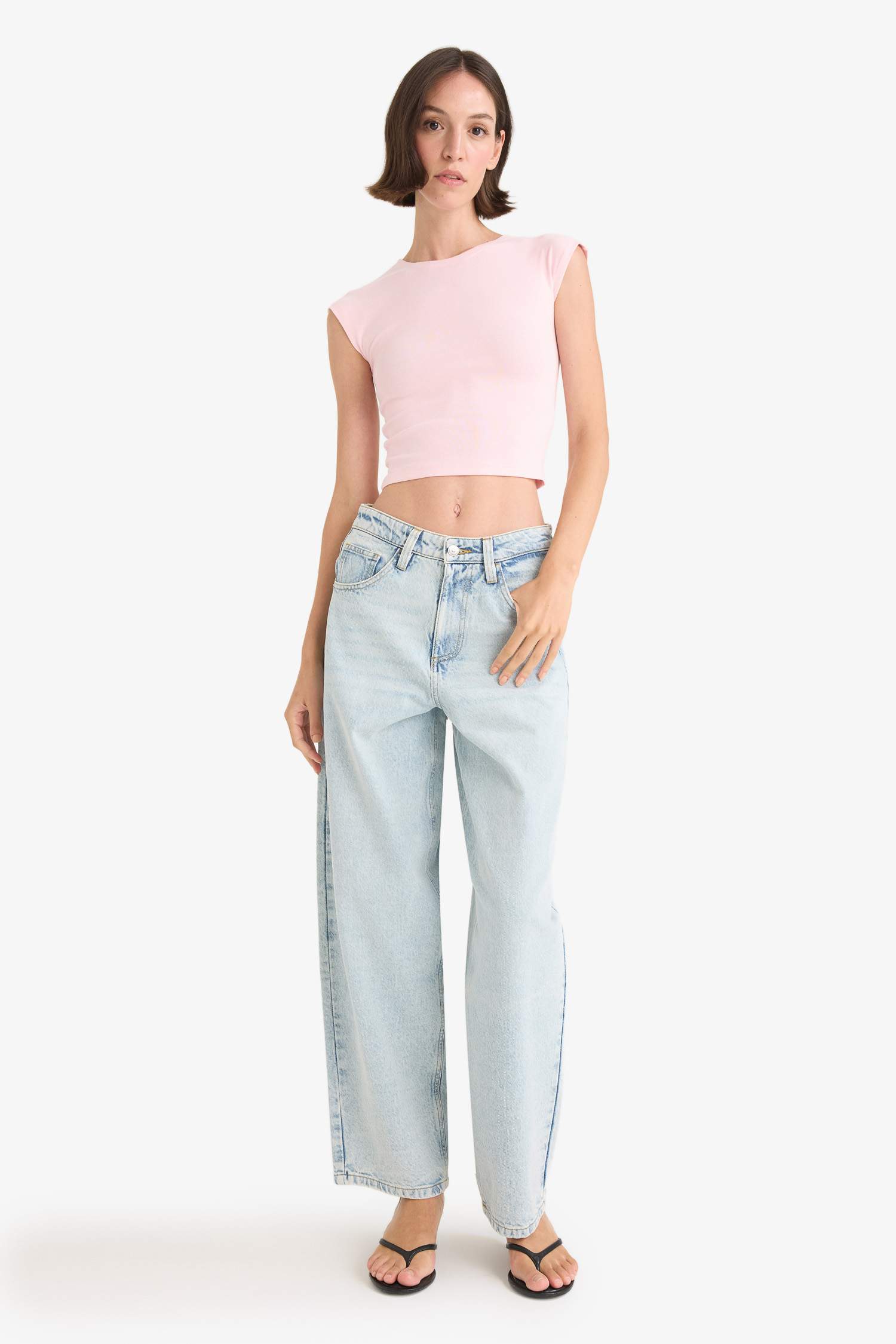 Fitted Bisiklet Yaka Kısa Kollu Tişört