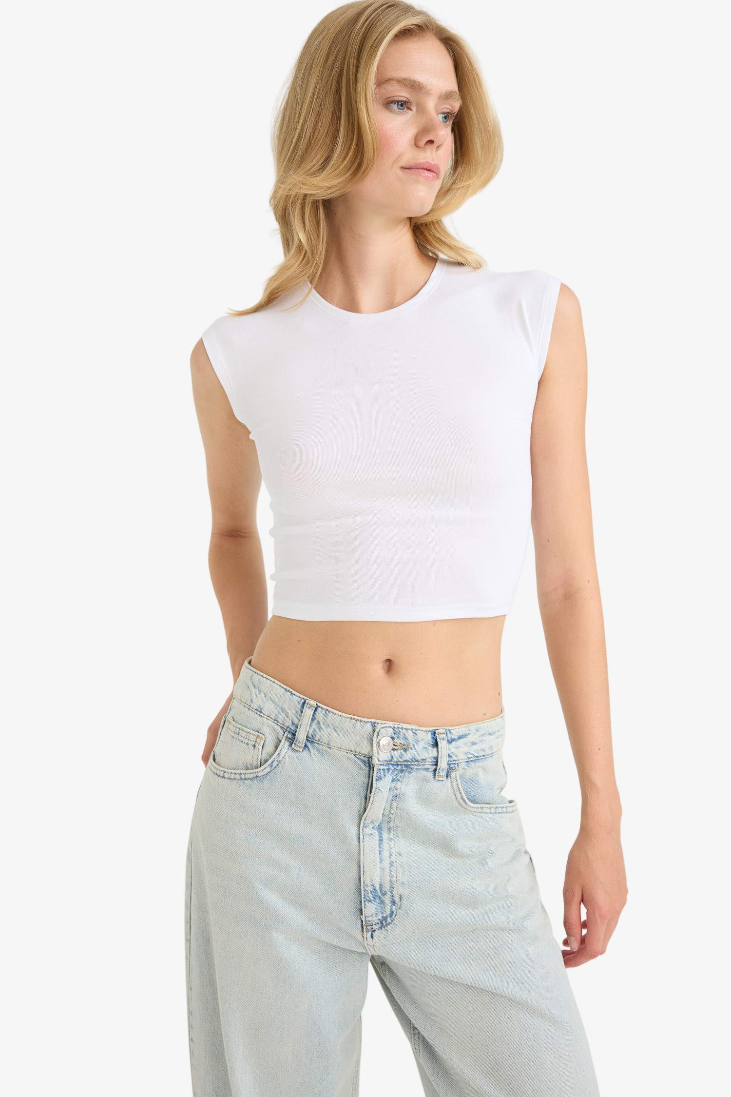 Fitted Bisiklet Yaka Kısa Kollu Tişört