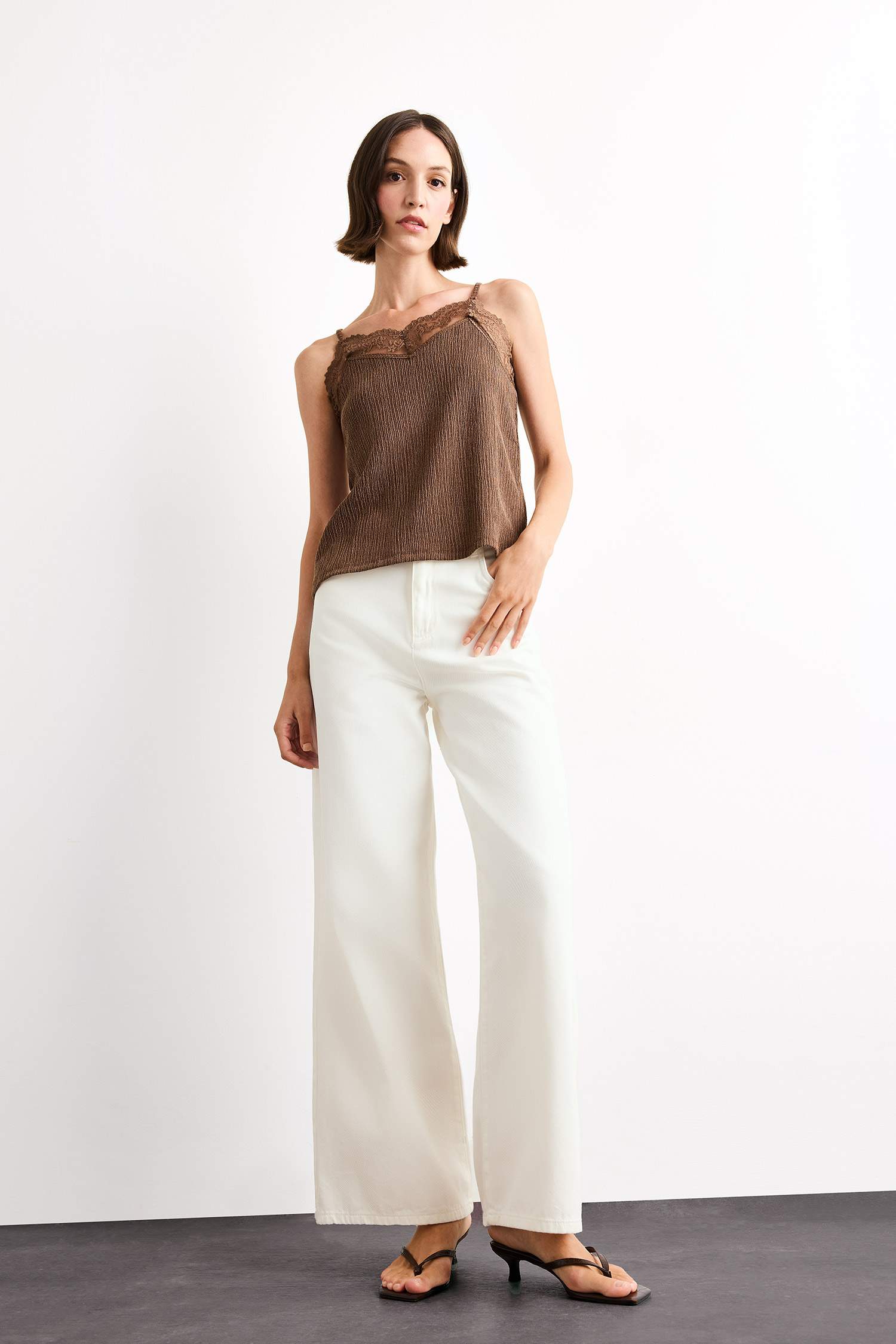 Fitted Bürümcük Dantel Atlet