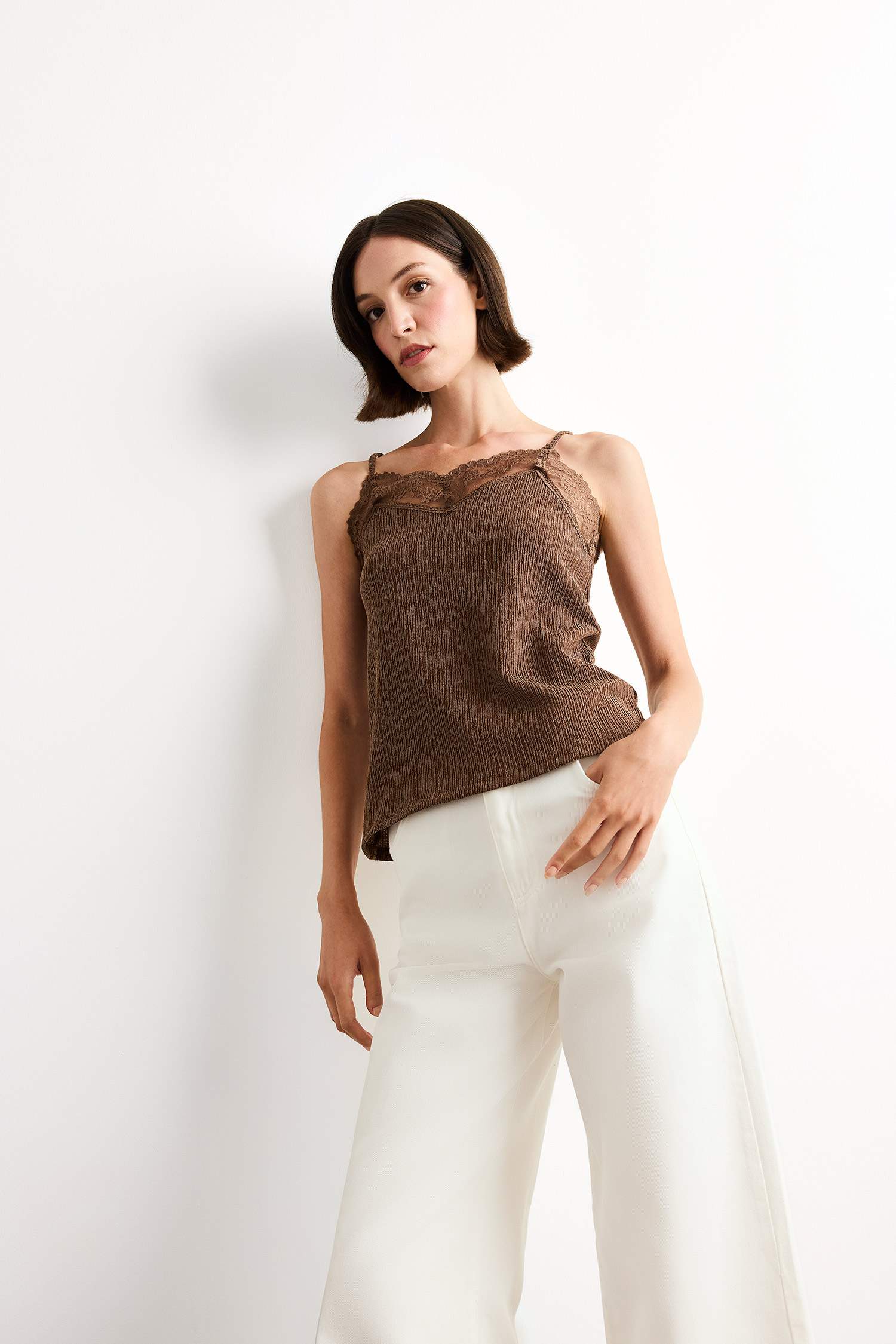 Fitted Bürümcük Dantel Atlet