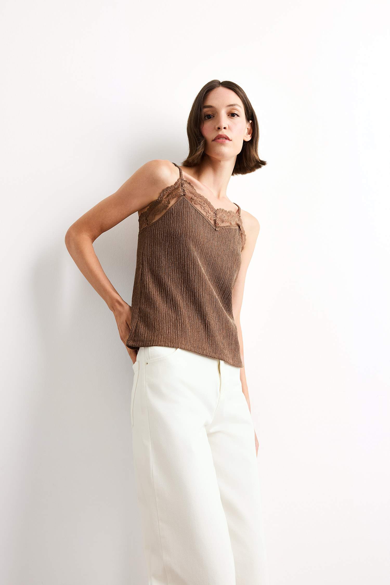 Fitted Bürümcük Dantel Atlet