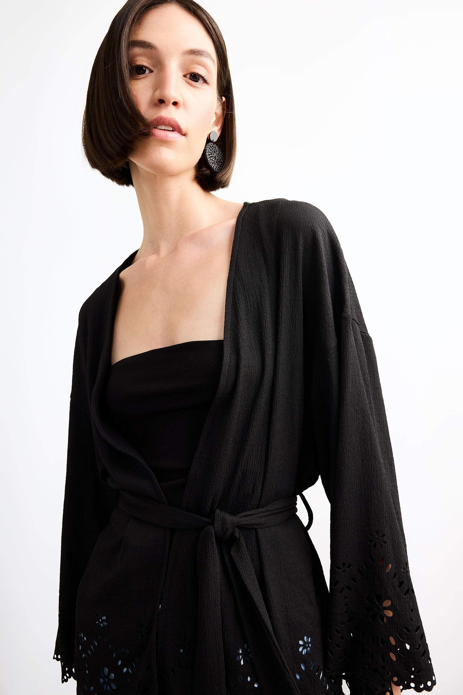 Fitted Bürümcük Brode Bağlamalı Uzun Kollu Bluz 