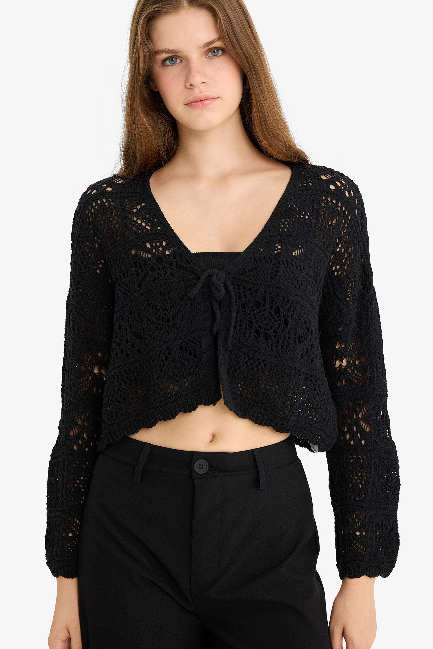 Regular Fit V Yaka Önden Bağlamalı Kroşe Hırka