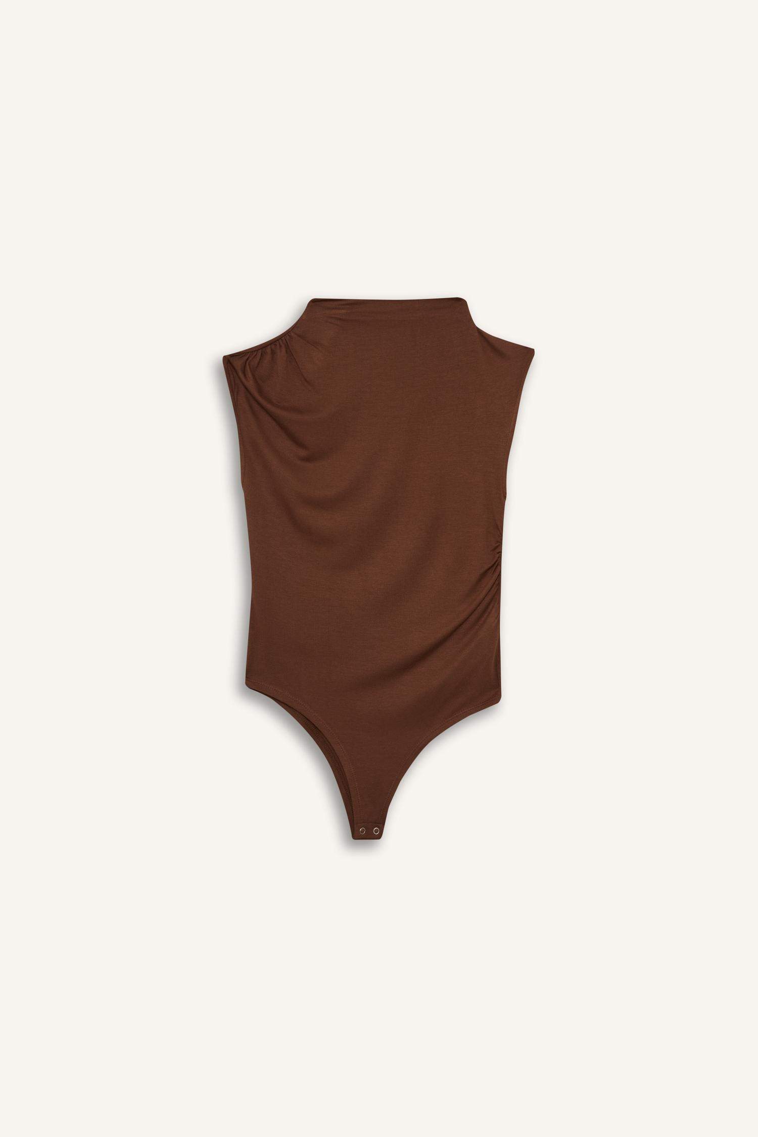 Slim Fit Dar Kesim Yarım Balıkçı Yaka Çıtçıtlı Body