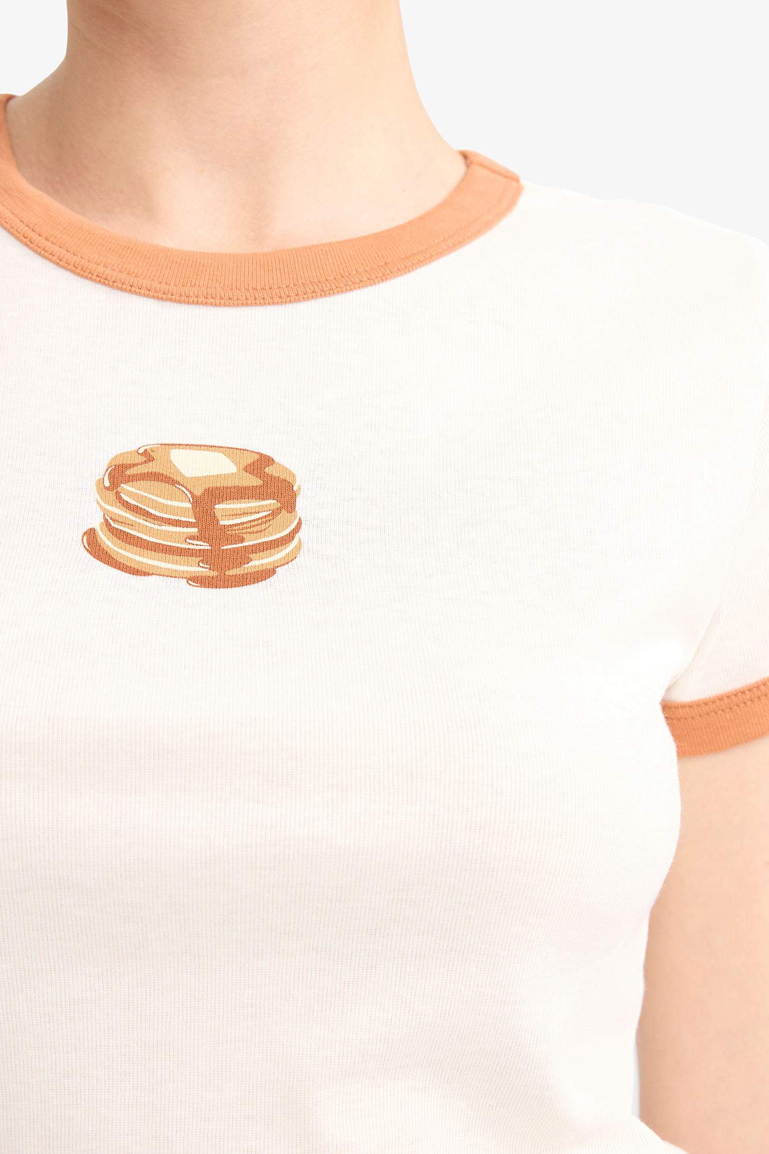 بلوزة بيجاما مخصر سليم فيت نص كم من Fall in Love