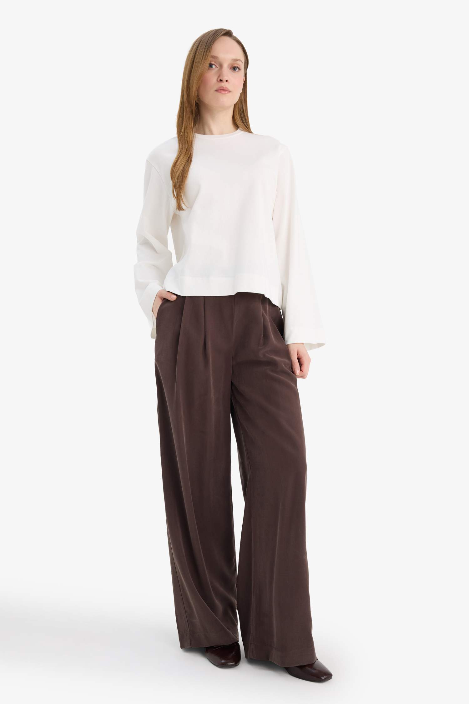 تونيكة كم طويل قصة عادية برقبة مستديرة