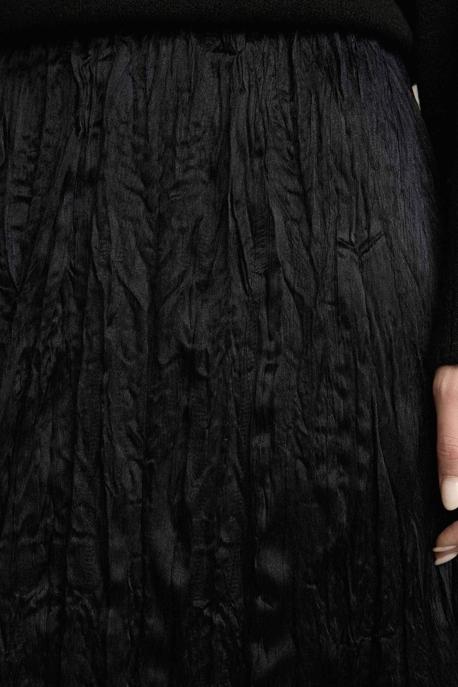 تنورة طويلة ستان قصة مريحة وخصر مطاطي