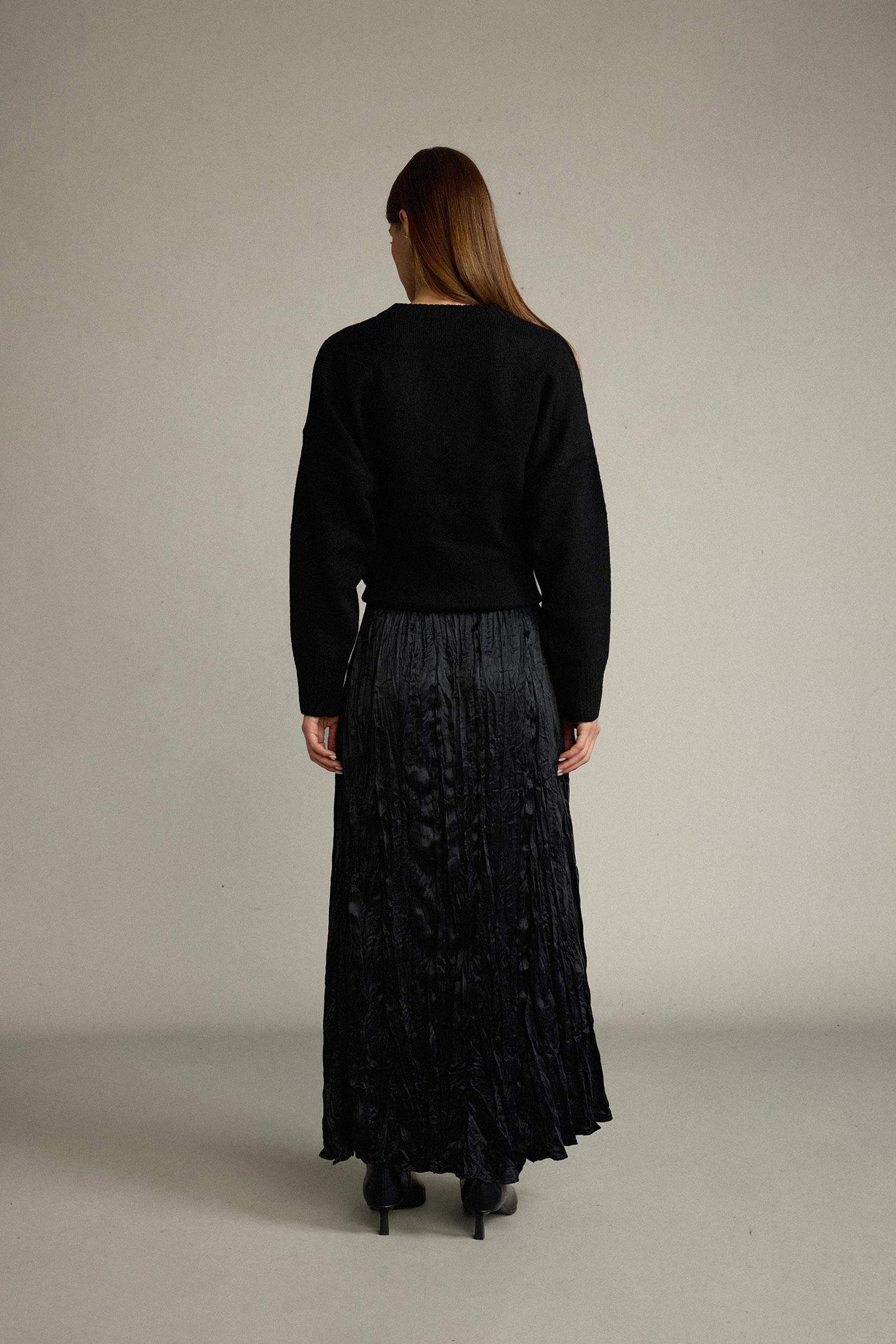 تنورة طويلة ستان قصة مريحة وخصر مطاطي