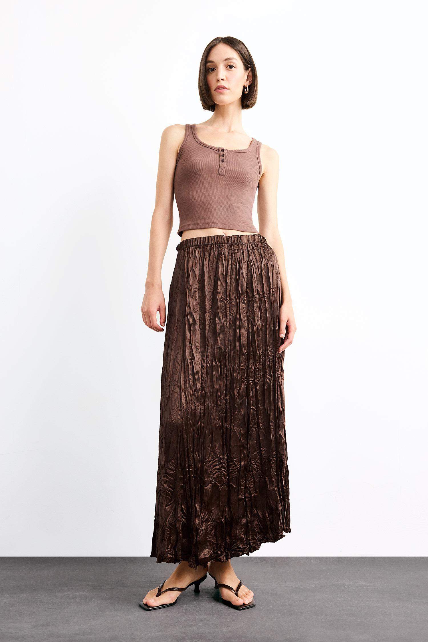 تنورة طويلة ستان قصة مريحة وخصر مطاطي