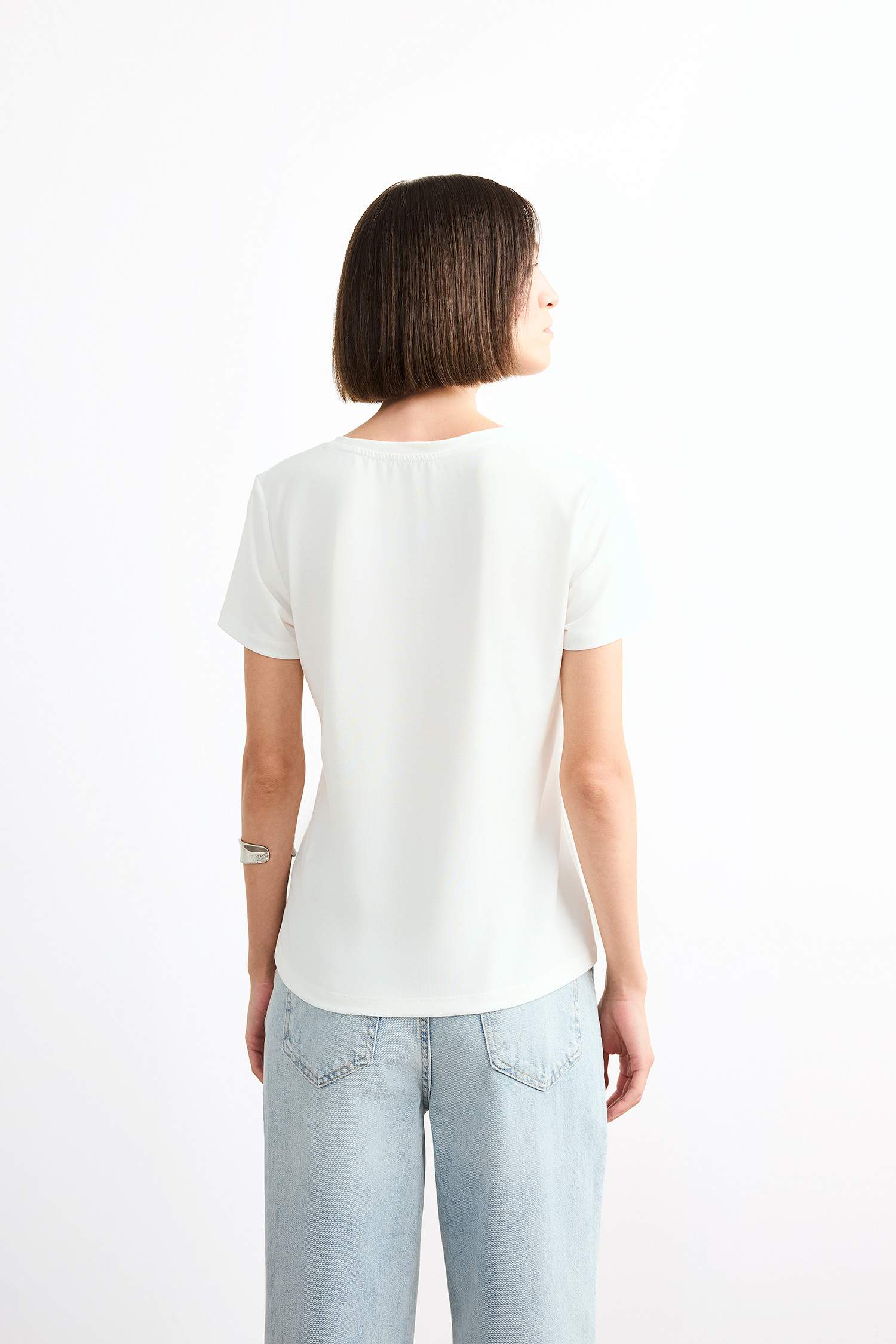 V Yaka Modal Kısa Kollu Tişört