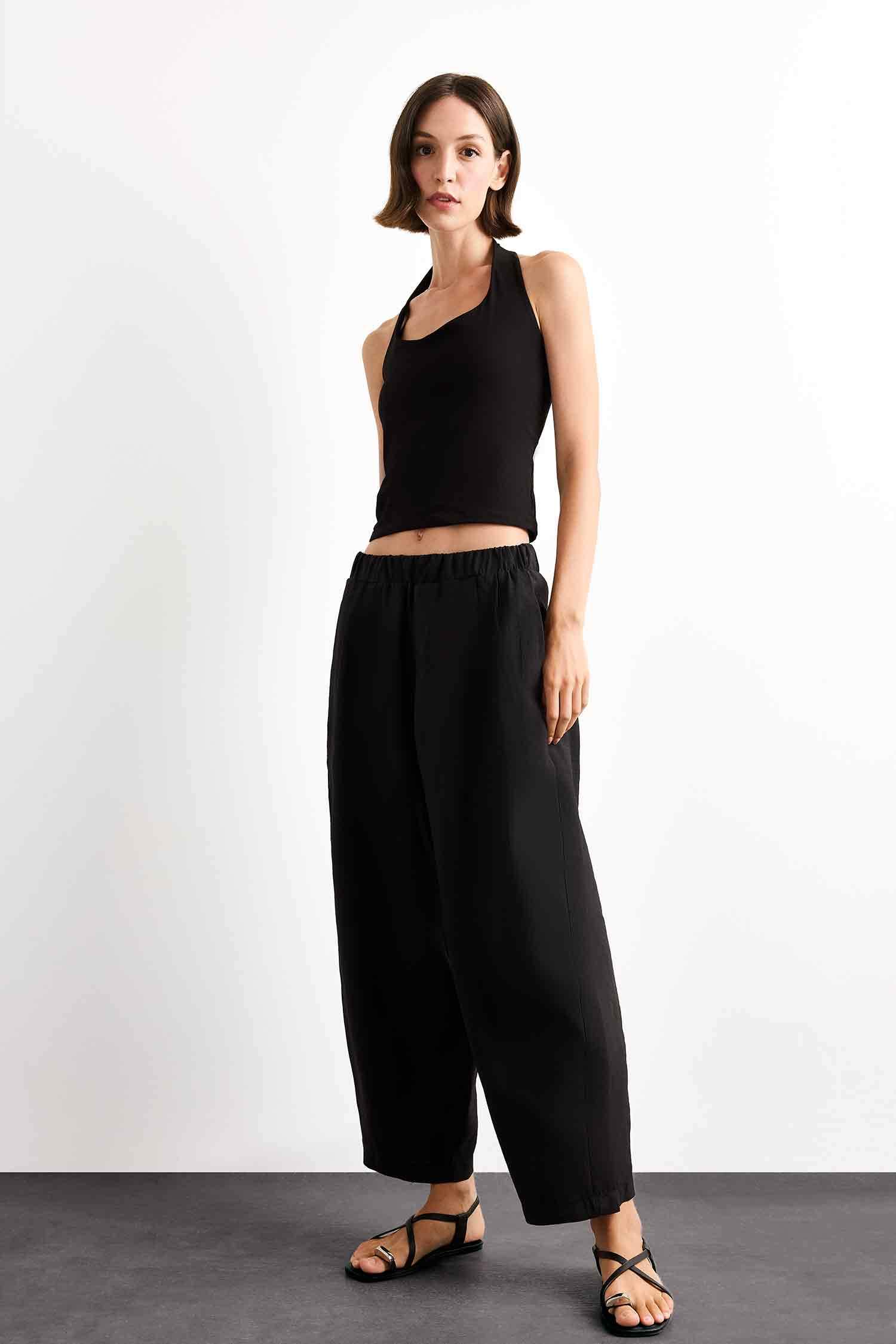 Relax Fit Beli Lastikli Düz Paça Bilek Boy Pantolon