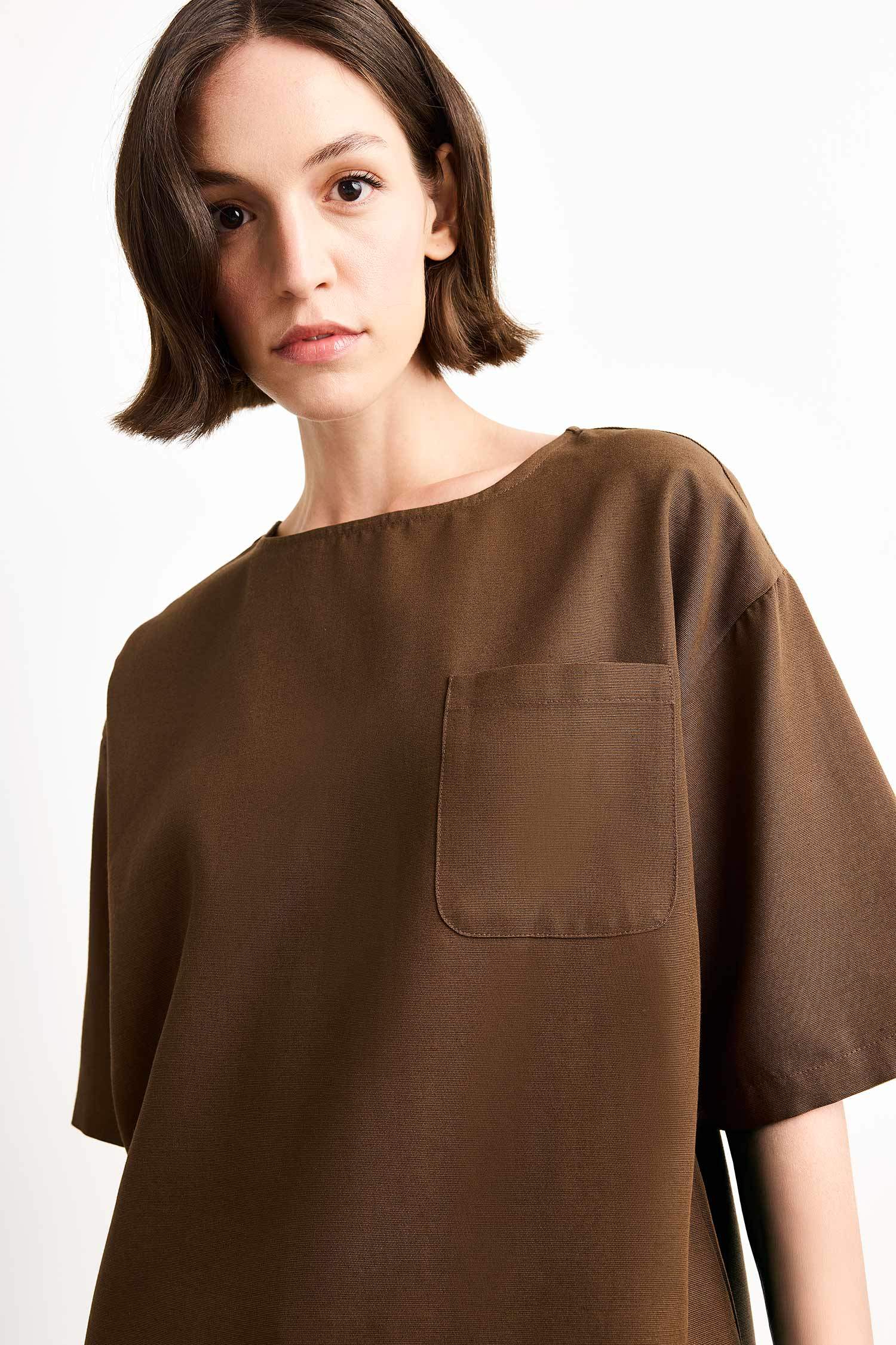 Relax Fit Bisiklet Yaka Dokuma Kısa Kollu Bluz