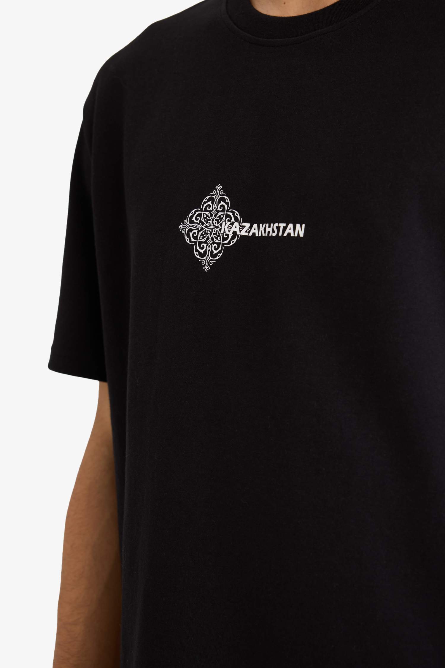 Ауа өткізетін суретті футболка