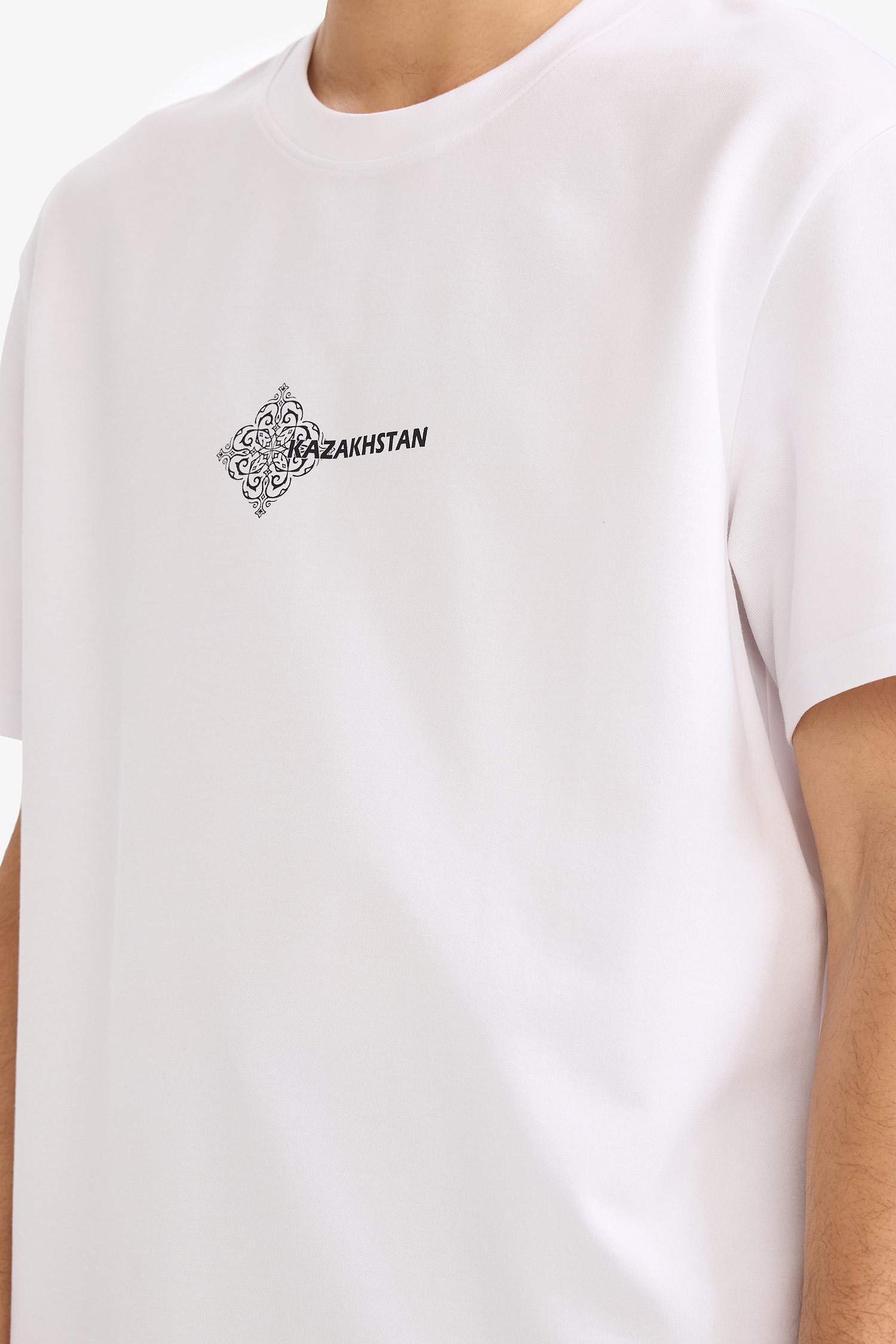 Дышащая футболка с принтом