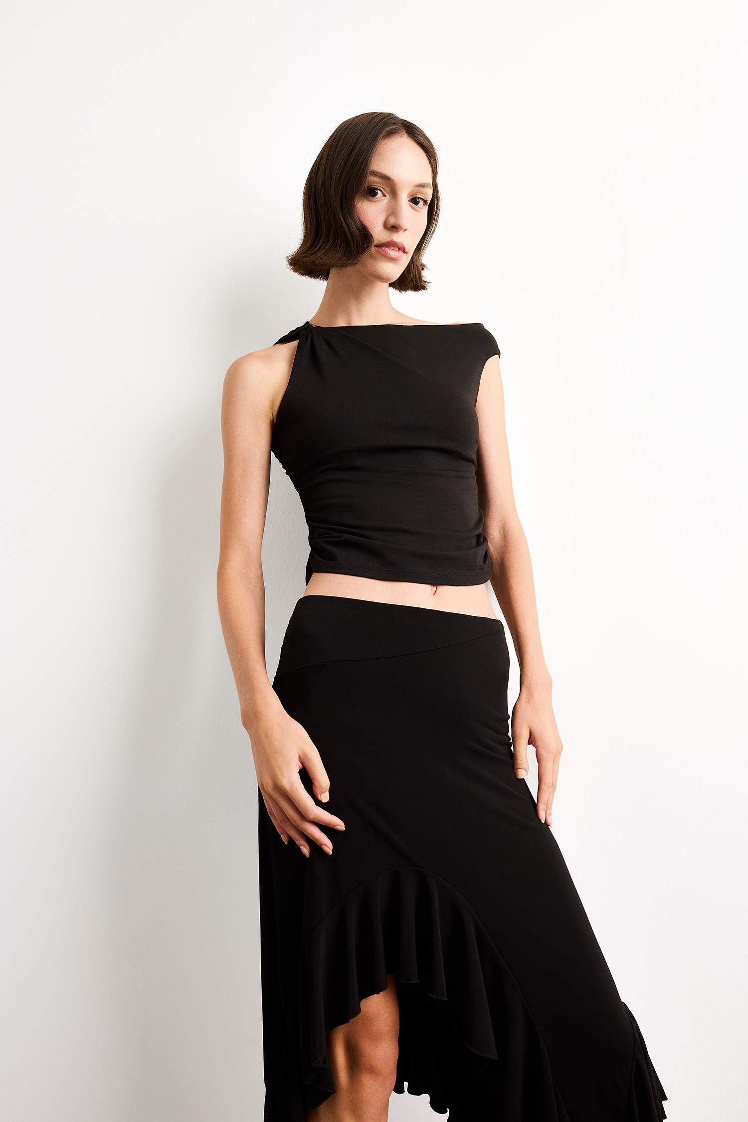 Kayık Yaka Tokalı Bluz