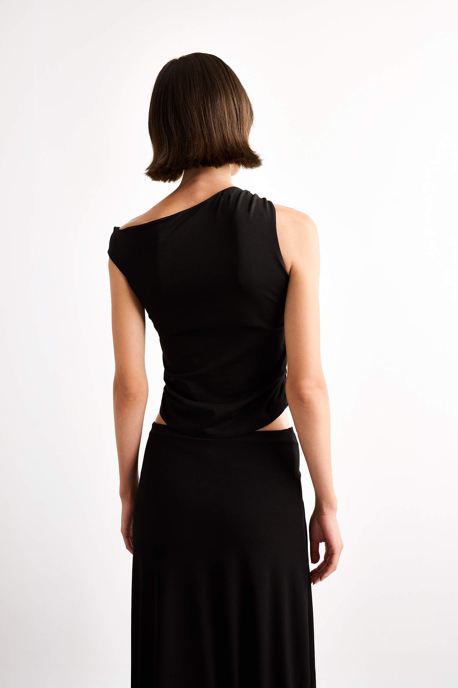 Kayık Yaka Tokalı Bluz