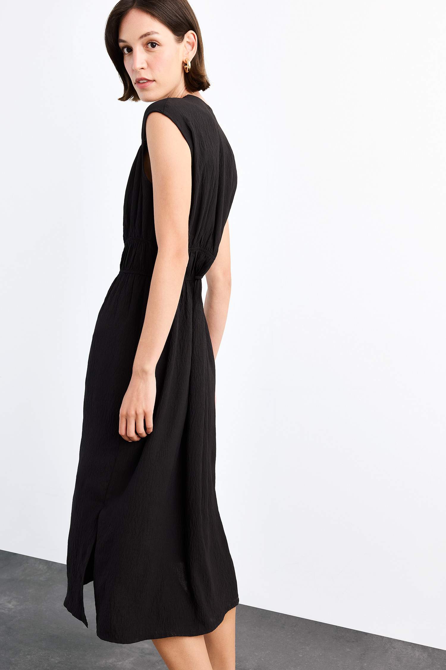 فستان ميدي كت برباط من الأمام