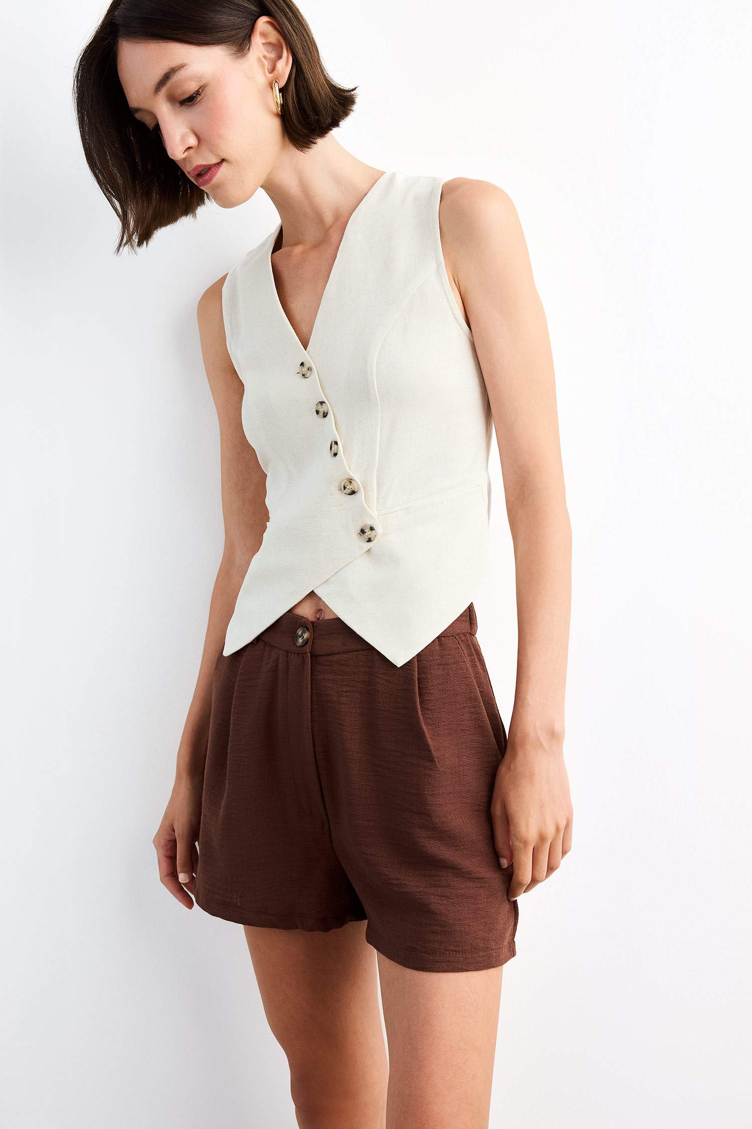 Slim Fit V-Neck Linen Vest