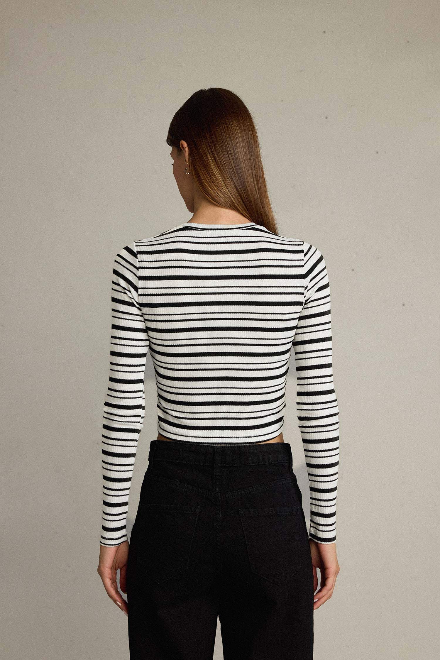 Bisiklet Yaka Çizgili Uzun Kollu Tişört