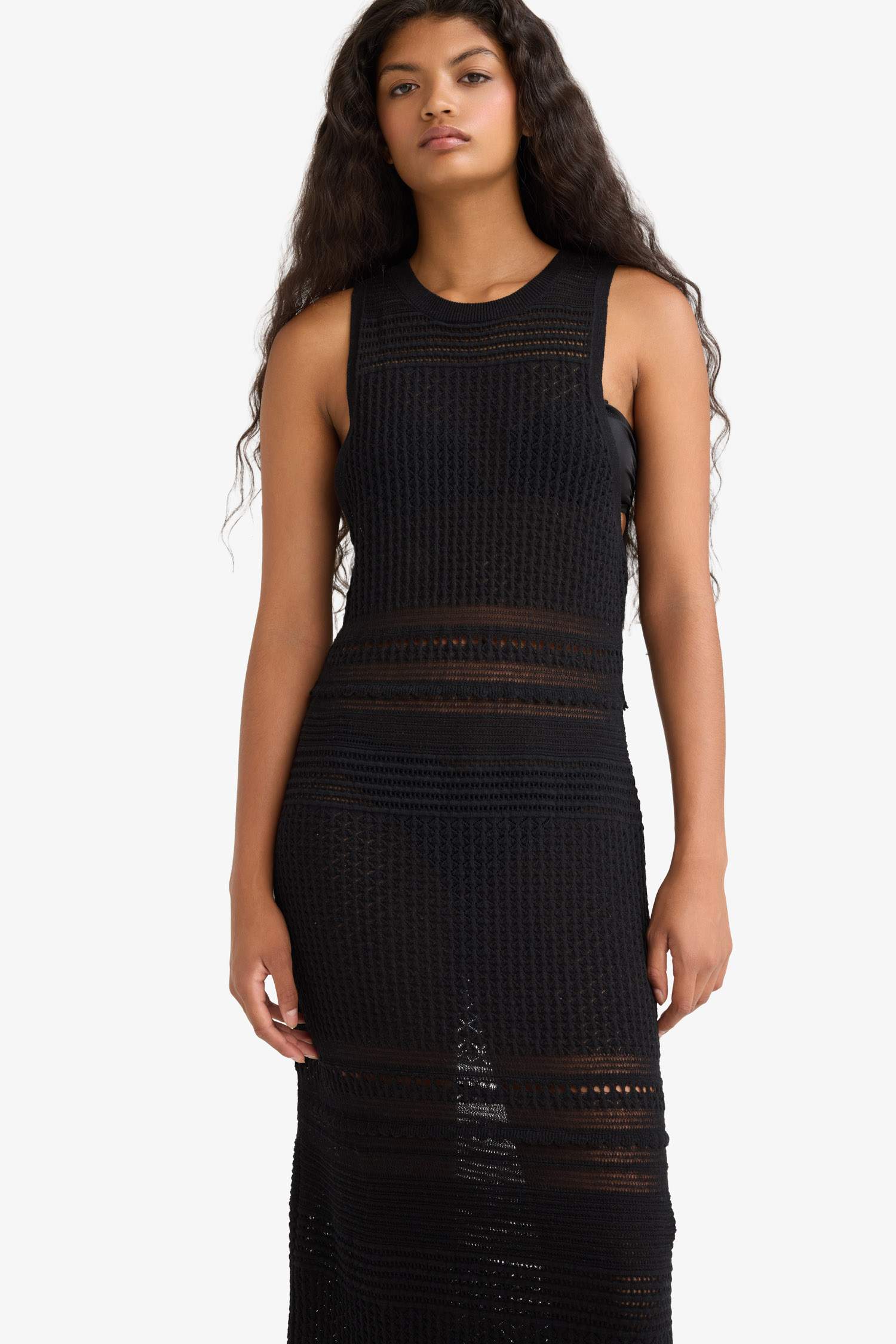 Slim Fit Dar Kesim Halter Yaka Kroşe Kolsuz Maxi Elbise