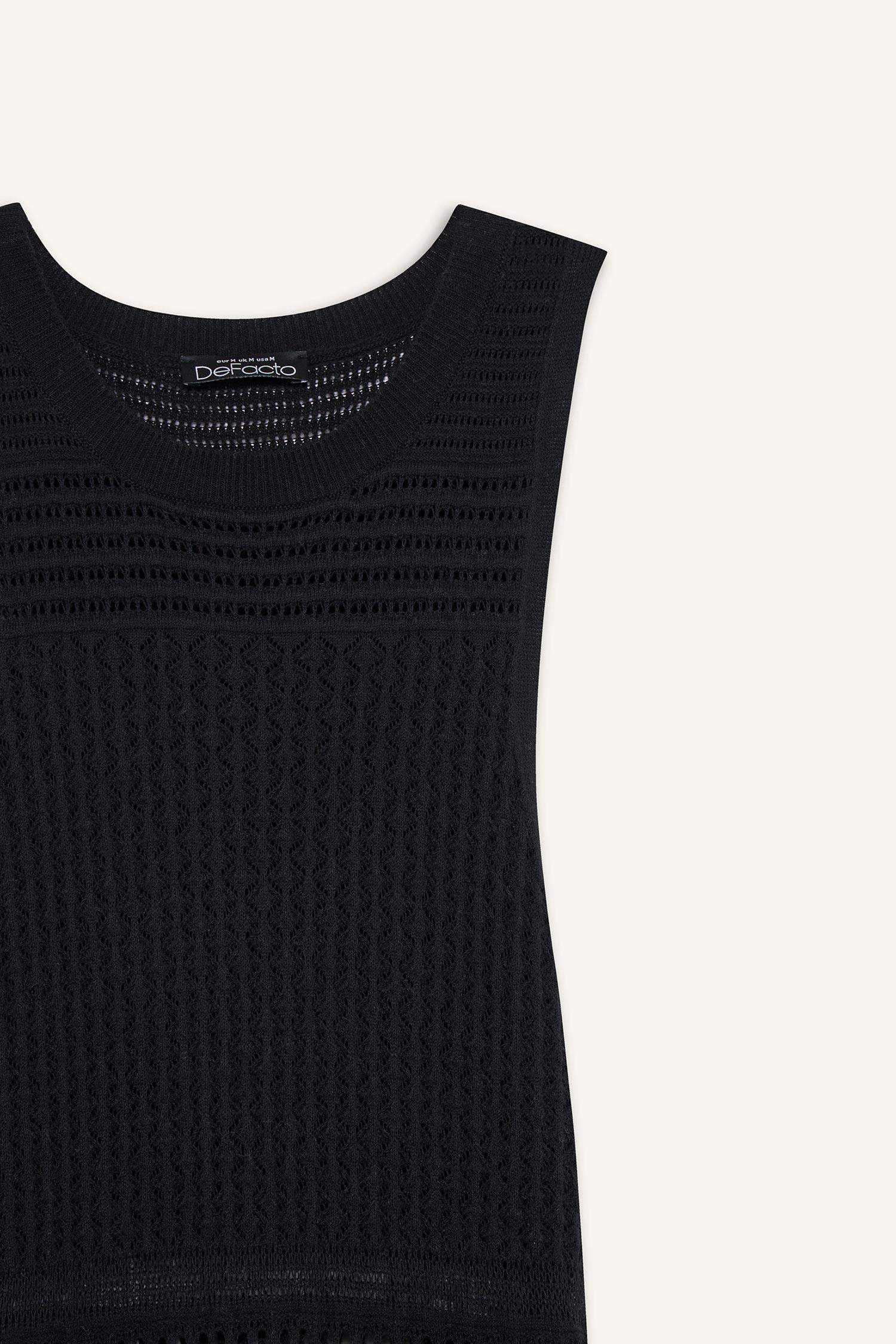 Slim Fit Dar Kesim Halter Yaka Kroşe Kolsuz Maxi Elbise