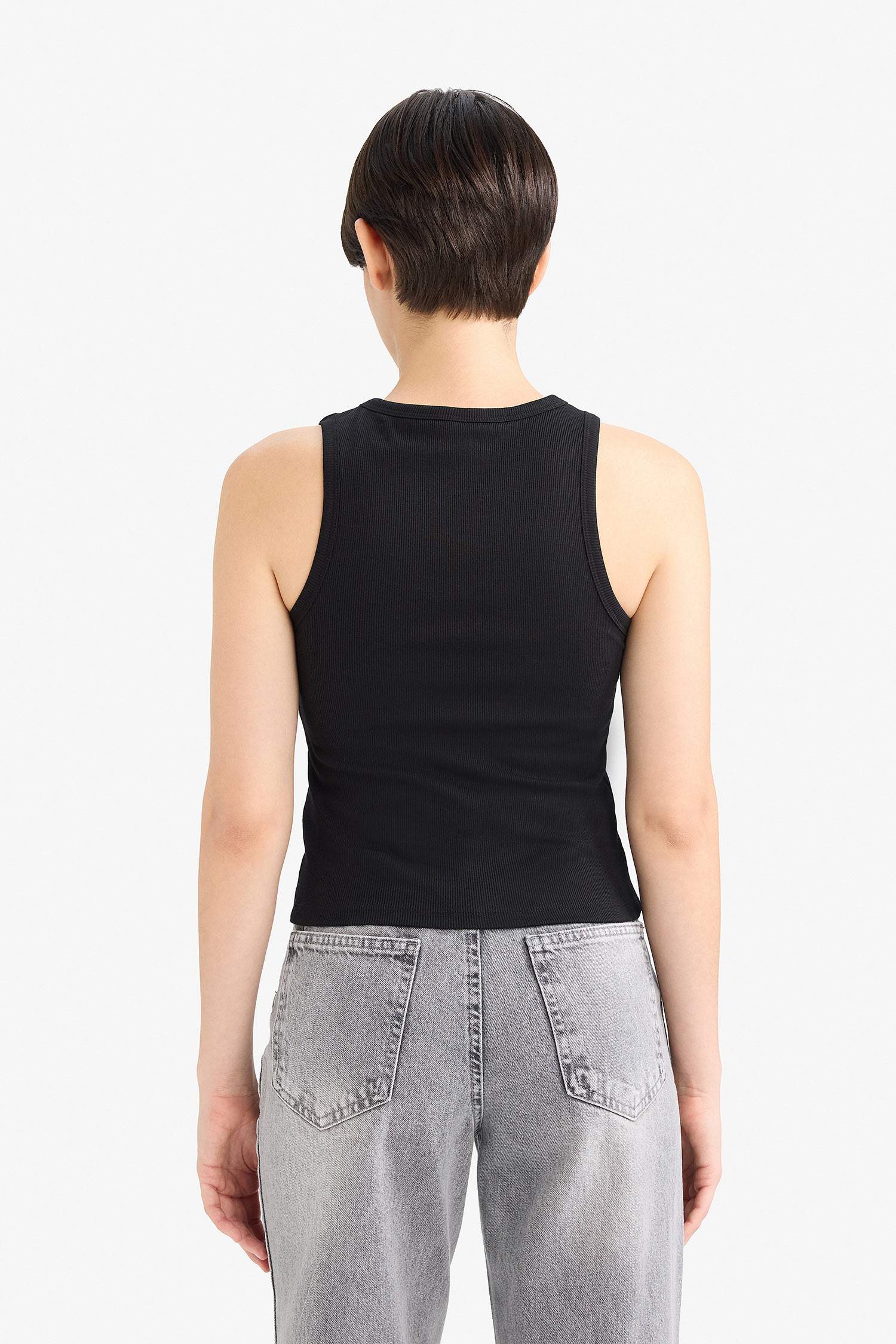 Slim Fit Basic Camisole Halter Collar Tank Top