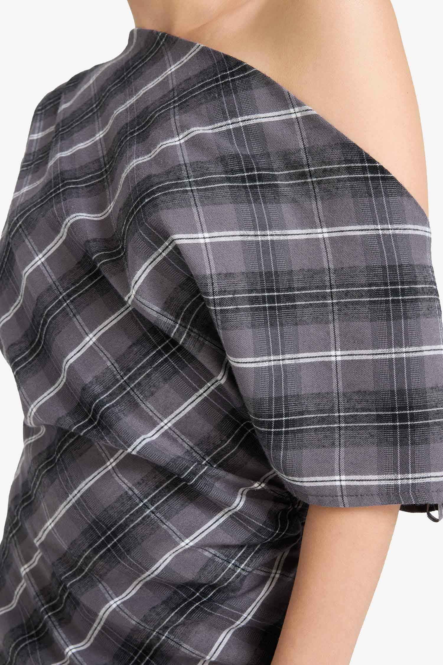 Regular Fit Boat Collar Plaid Short Sleeve Blouse