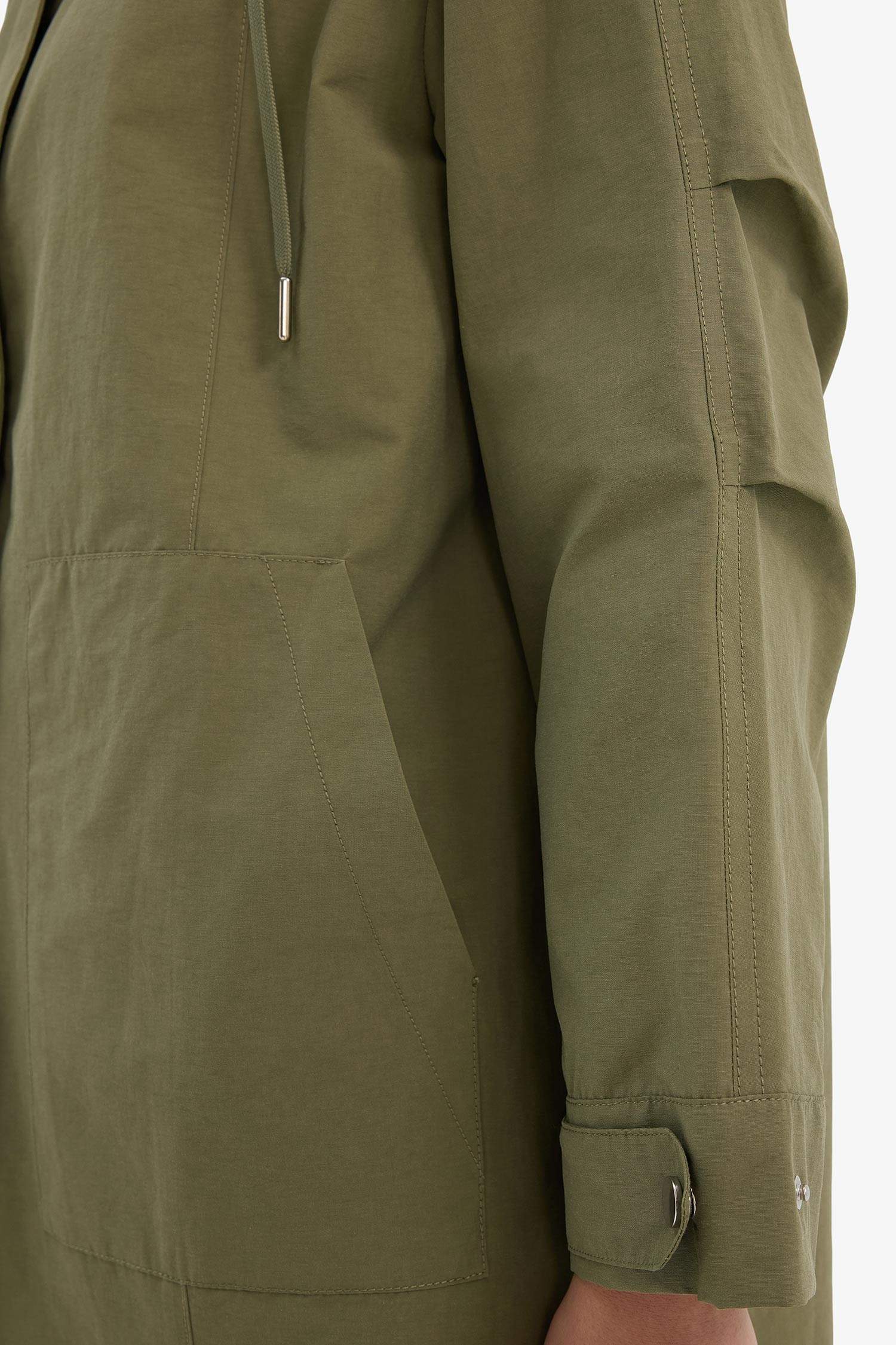 جاكيت مطر قصة عادية