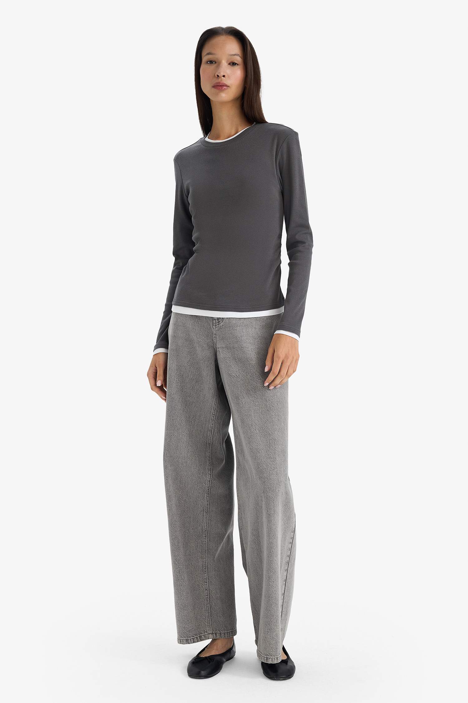 تيشيرت ردن طويل سليم فيت وياخة مستديرة