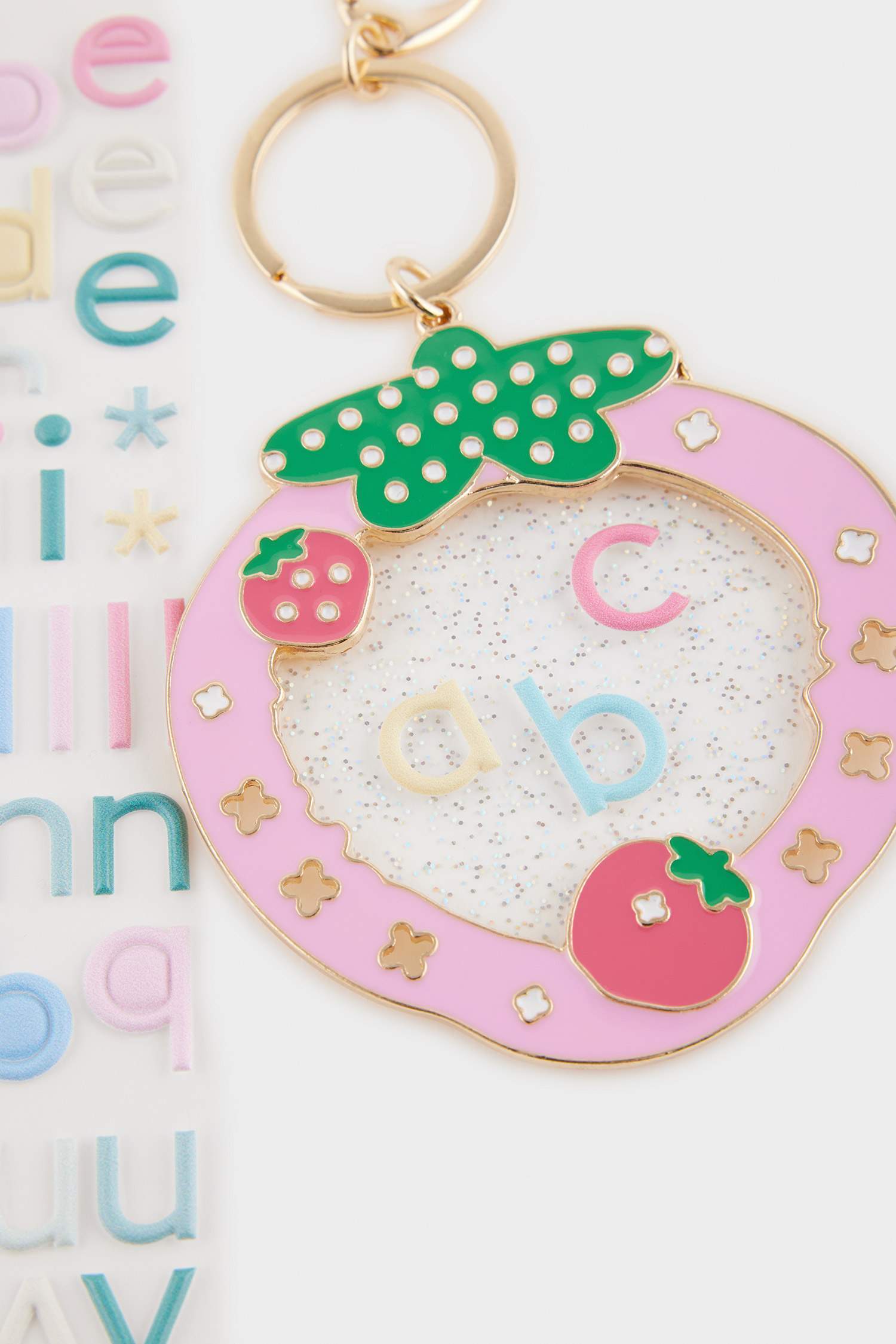 Kadın Çilek Temalı Harfli Charm Anahtarlık 