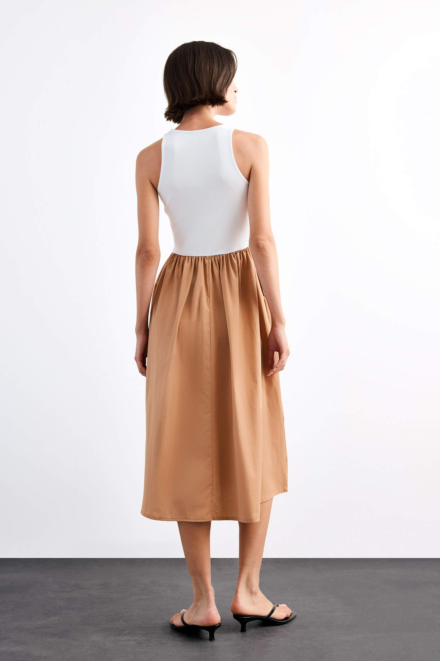 Sleeveless Maxi Dress