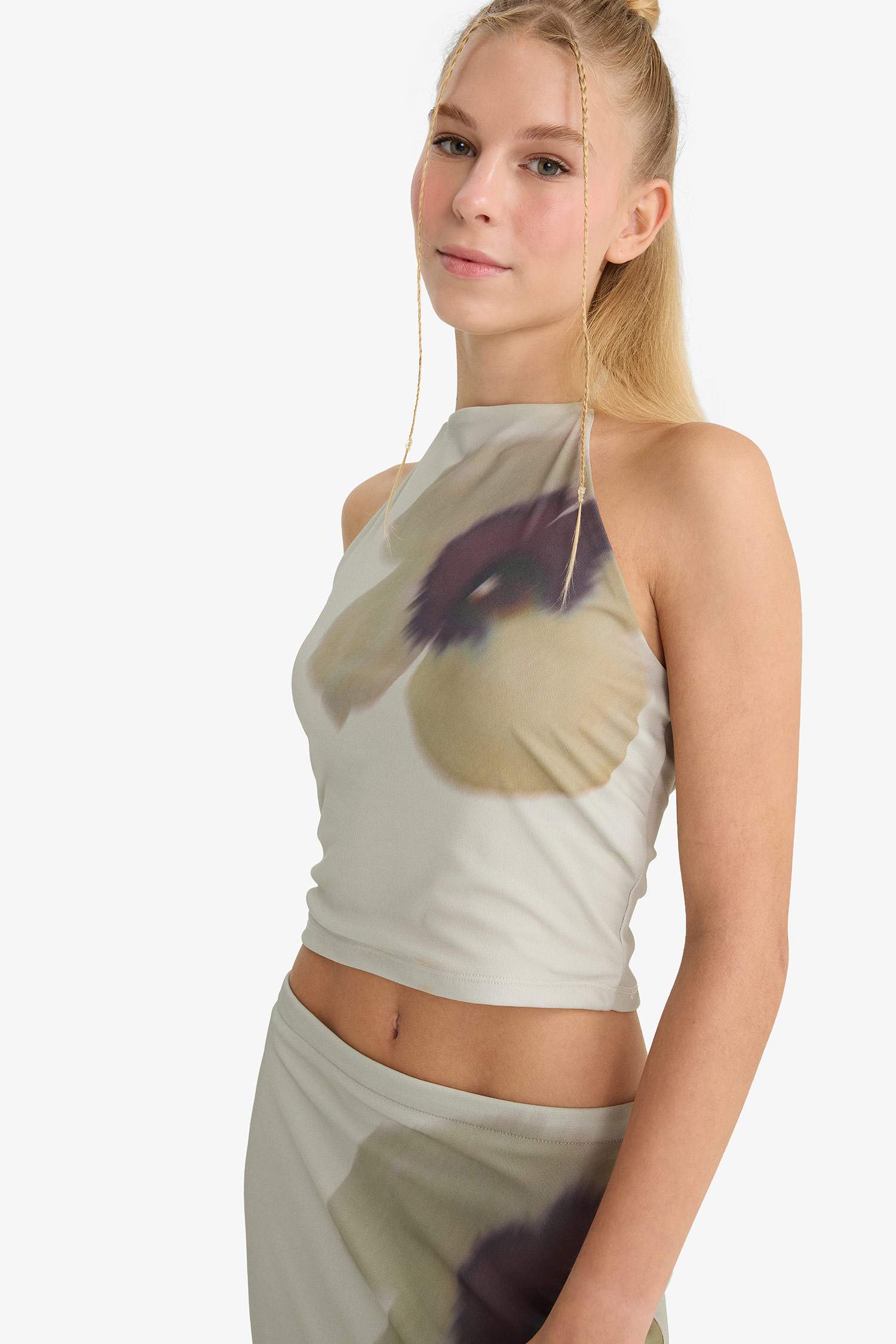 Fitted Çiçek Baskılı Halter Yaka Tül Bluz