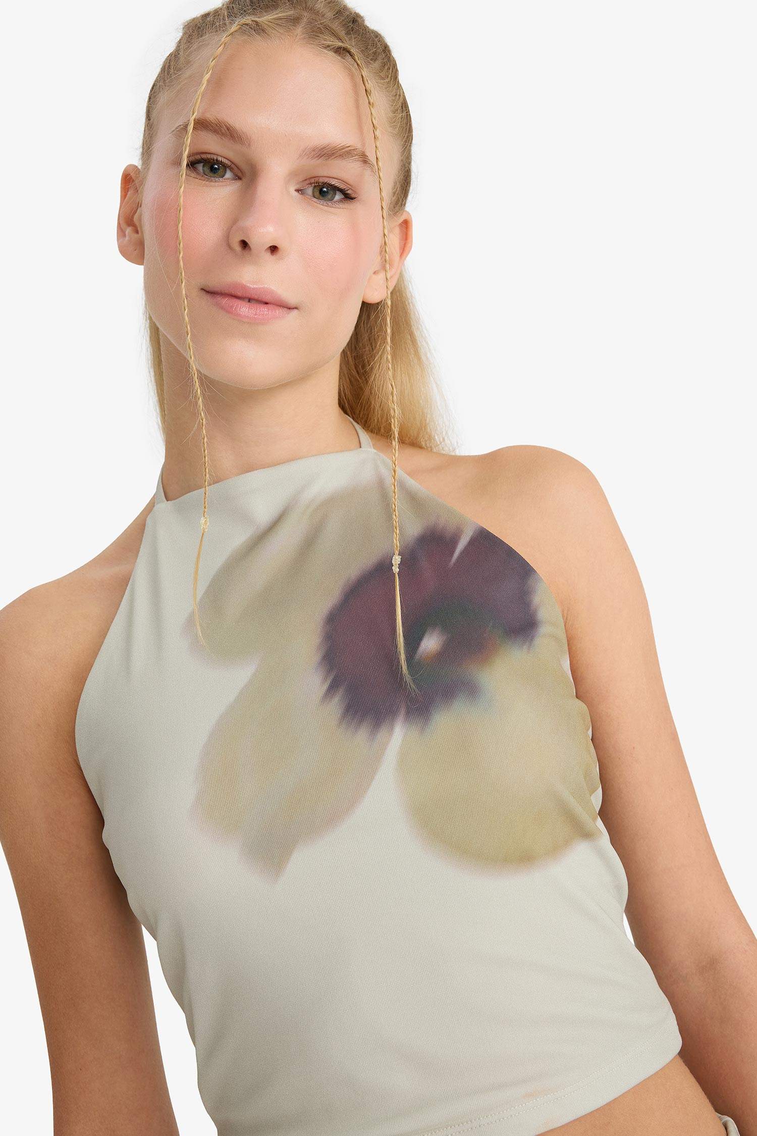 Fitted Çiçek Baskılı Halter Yaka Tül Bluz