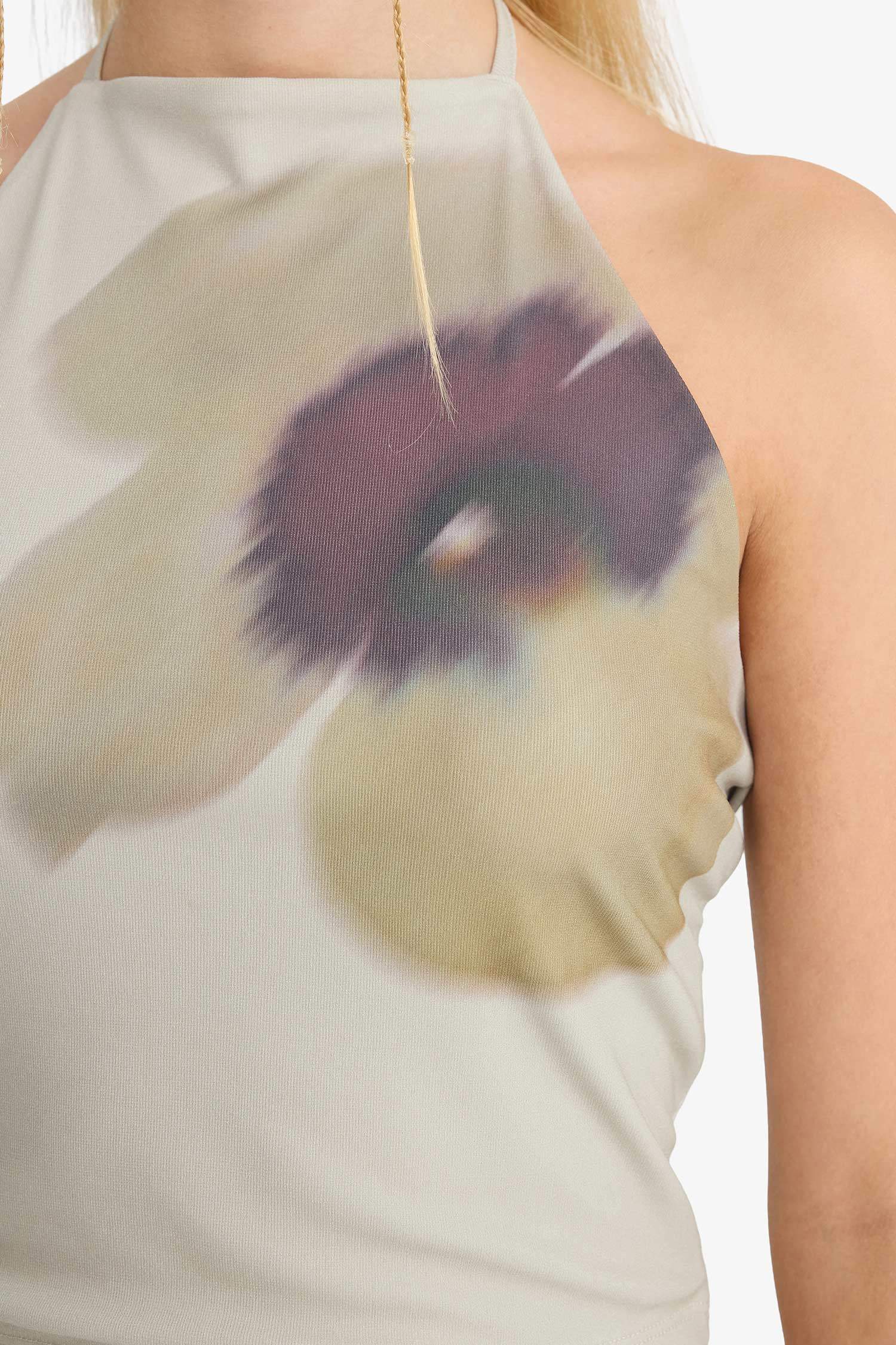 Fitted Çiçek Baskılı Halter Yaka Tül Bluz