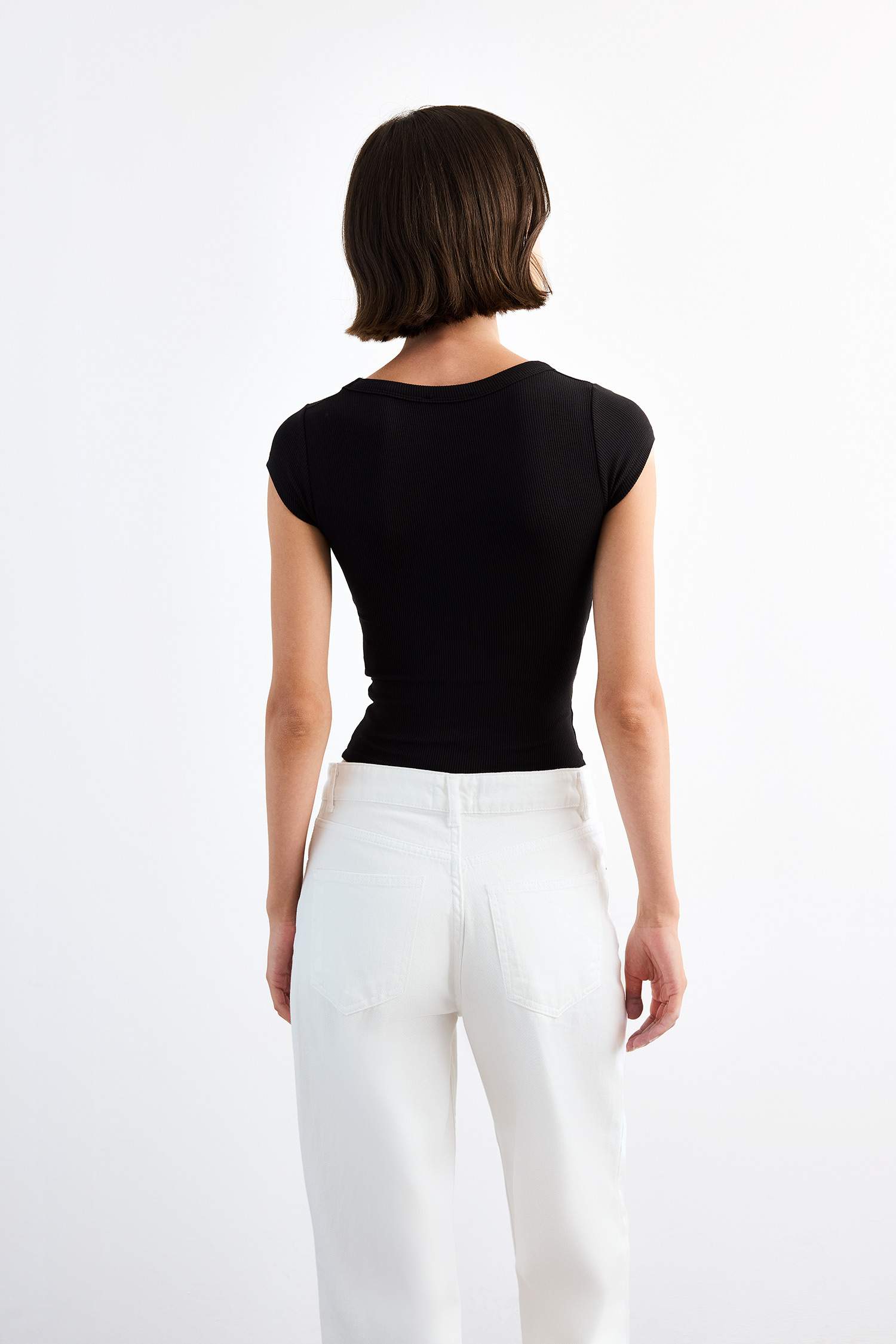 Bisiklet Yaka Kısa Kollu Tişört