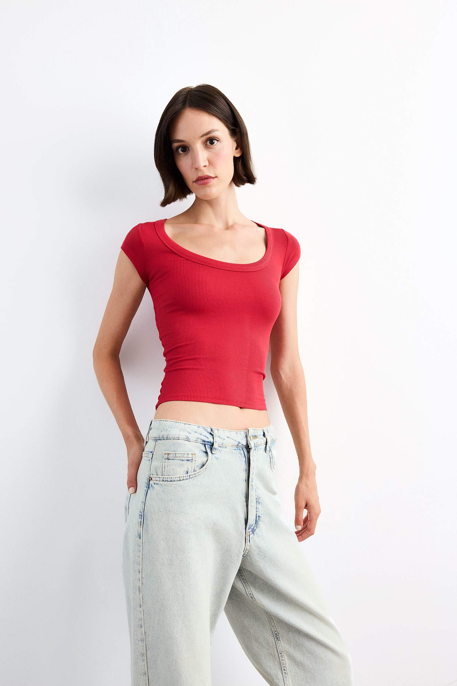 Bisiklet Yaka Kısa Kollu Tişört