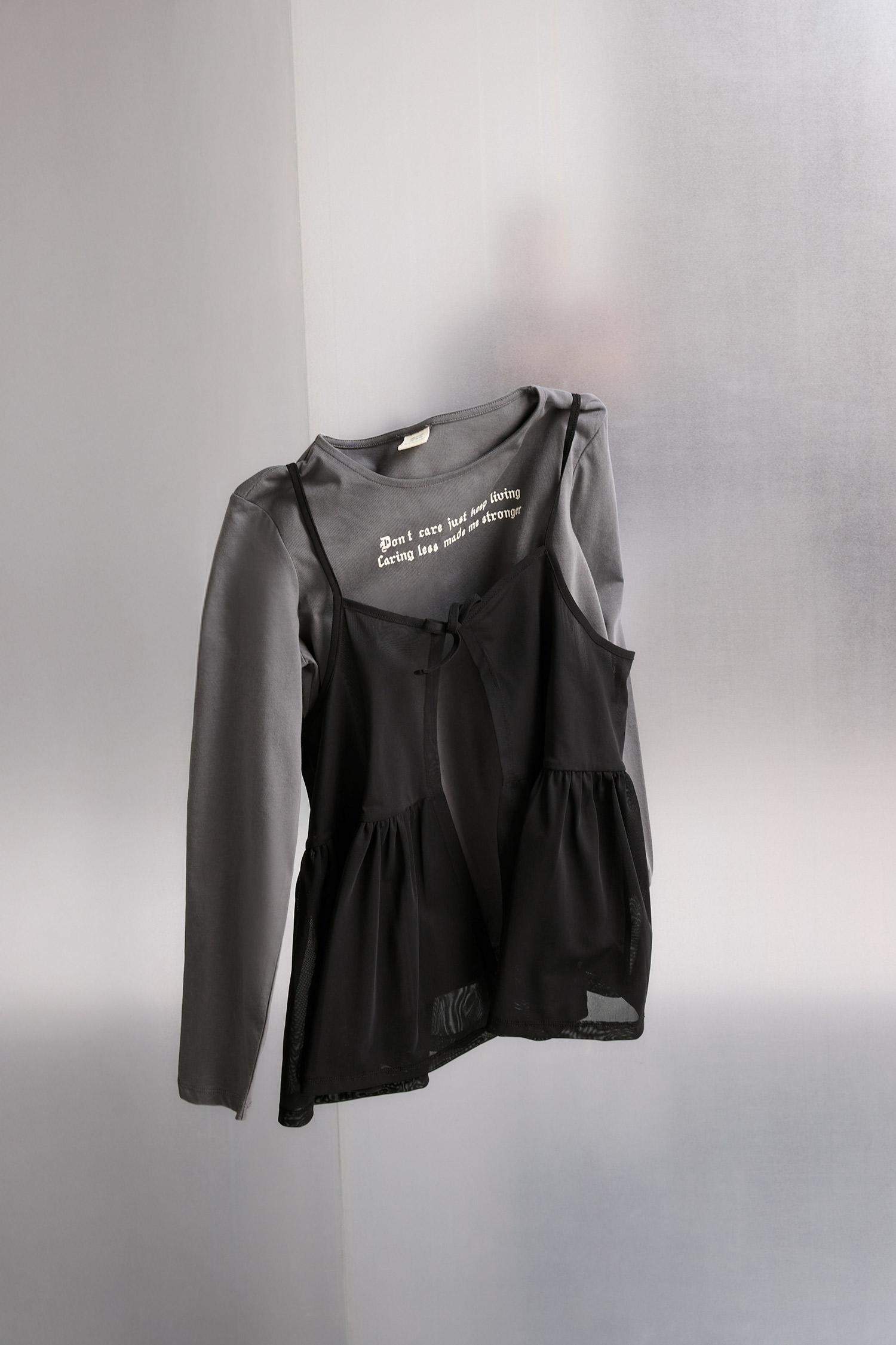 تيشيرت بناتي ردن طويل بطبعة شعار قصة فضفاضة بياقة مستديرة