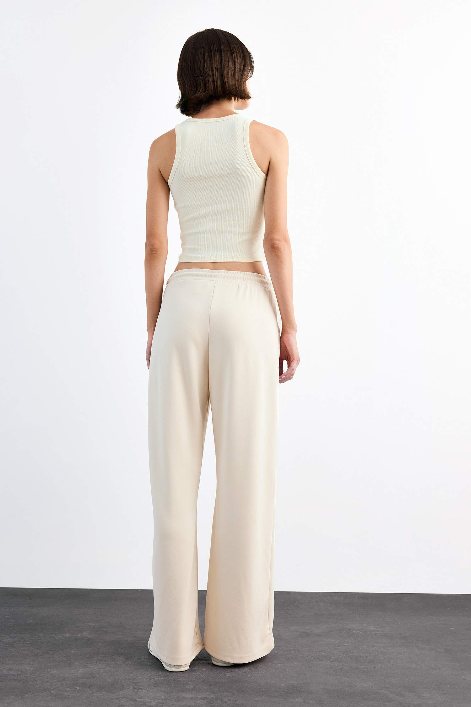 Relax Fit Beli Lastikli Düz Paça Modal Pantolon