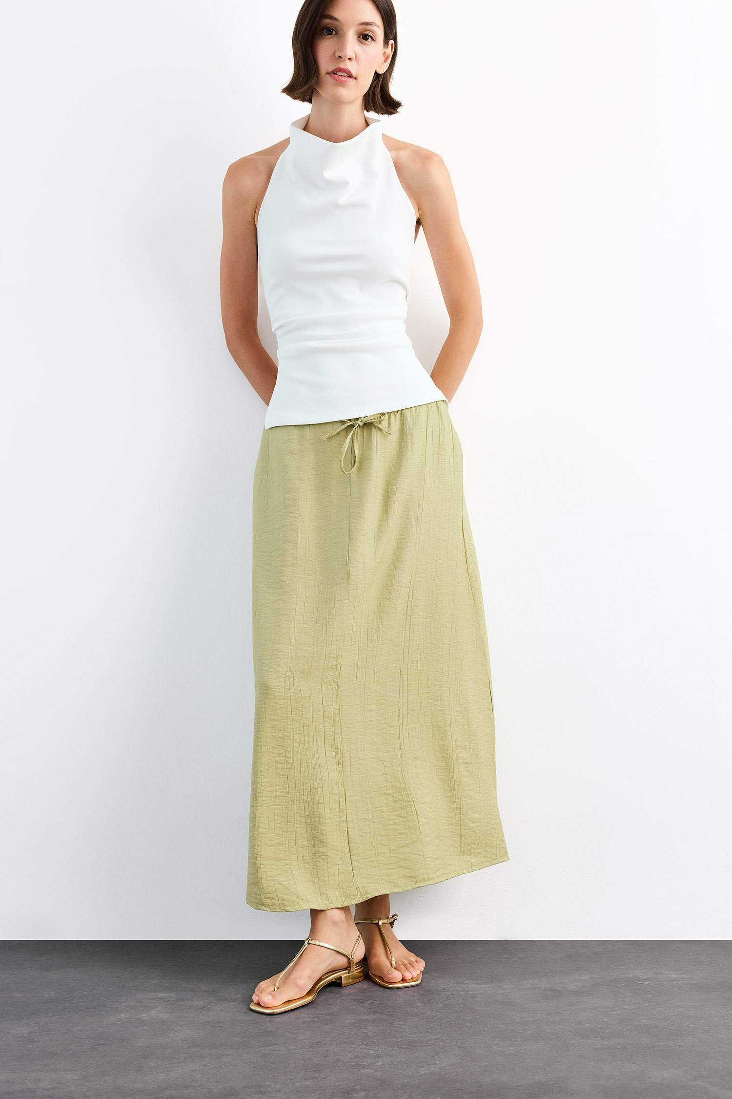 Relax Fit Crinkle Fabric Elastic Band Ankle Length Skirt